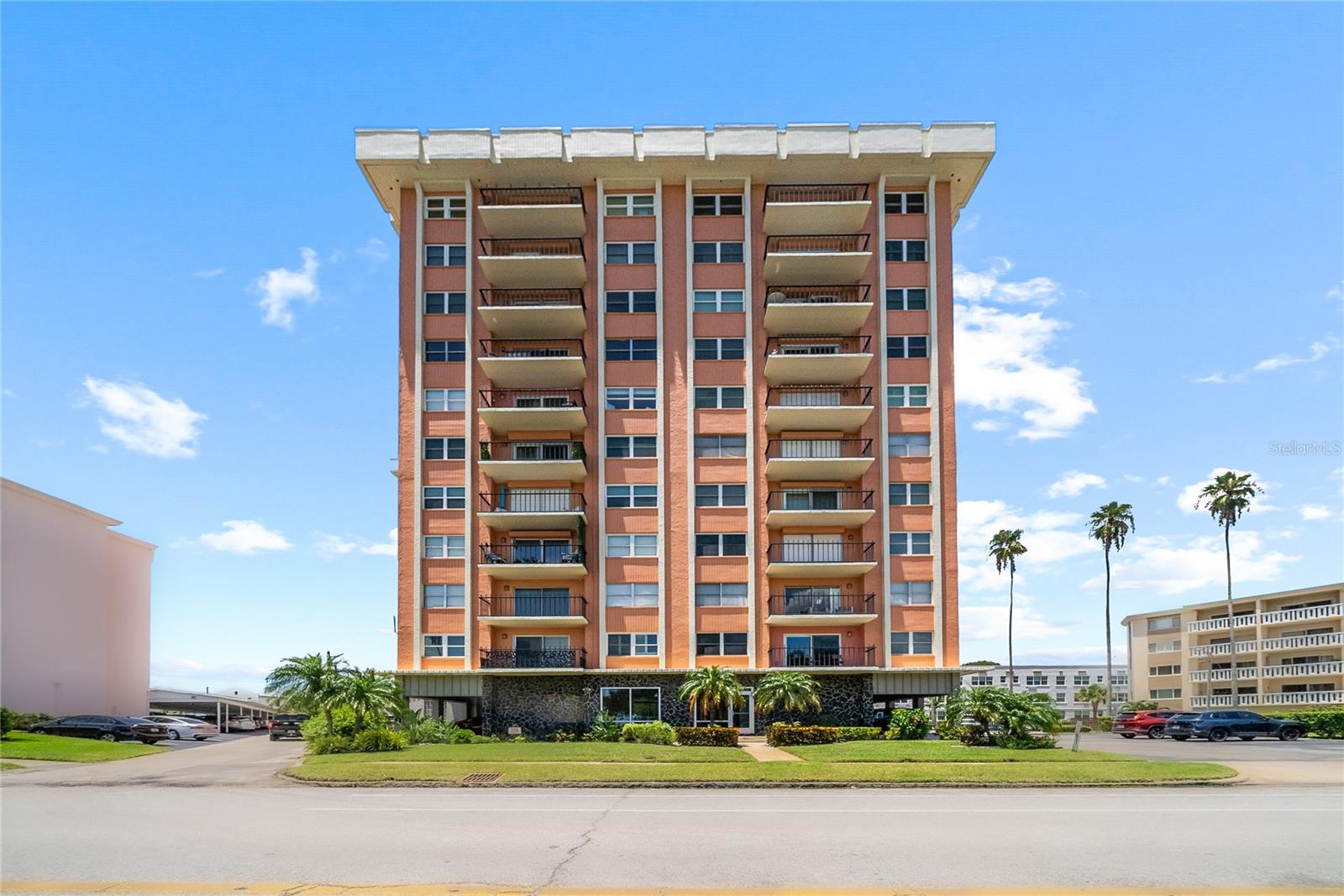 1120 NORTH SHORE DR NE #1005