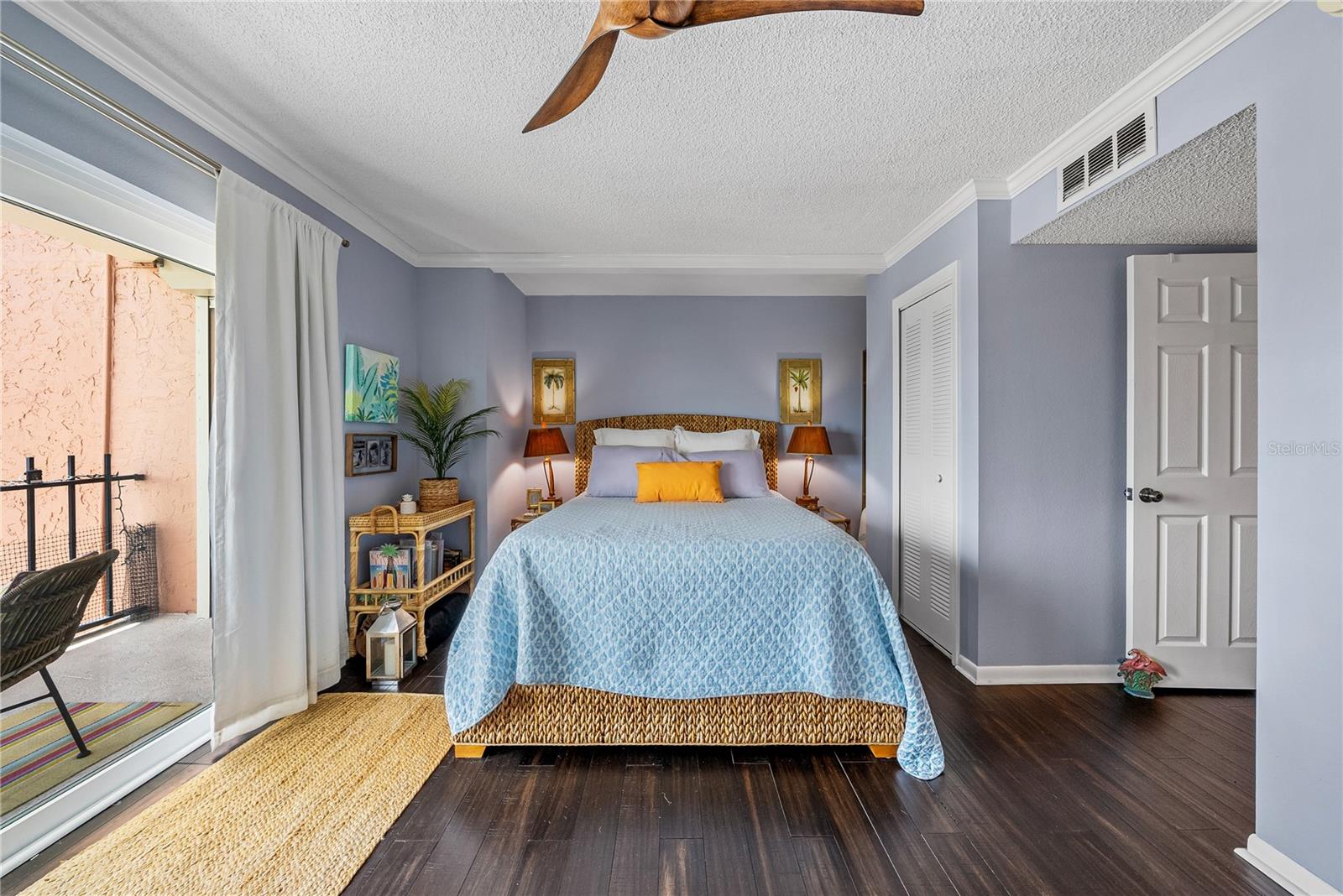 1120 NORTH SHORE DR NE #1005