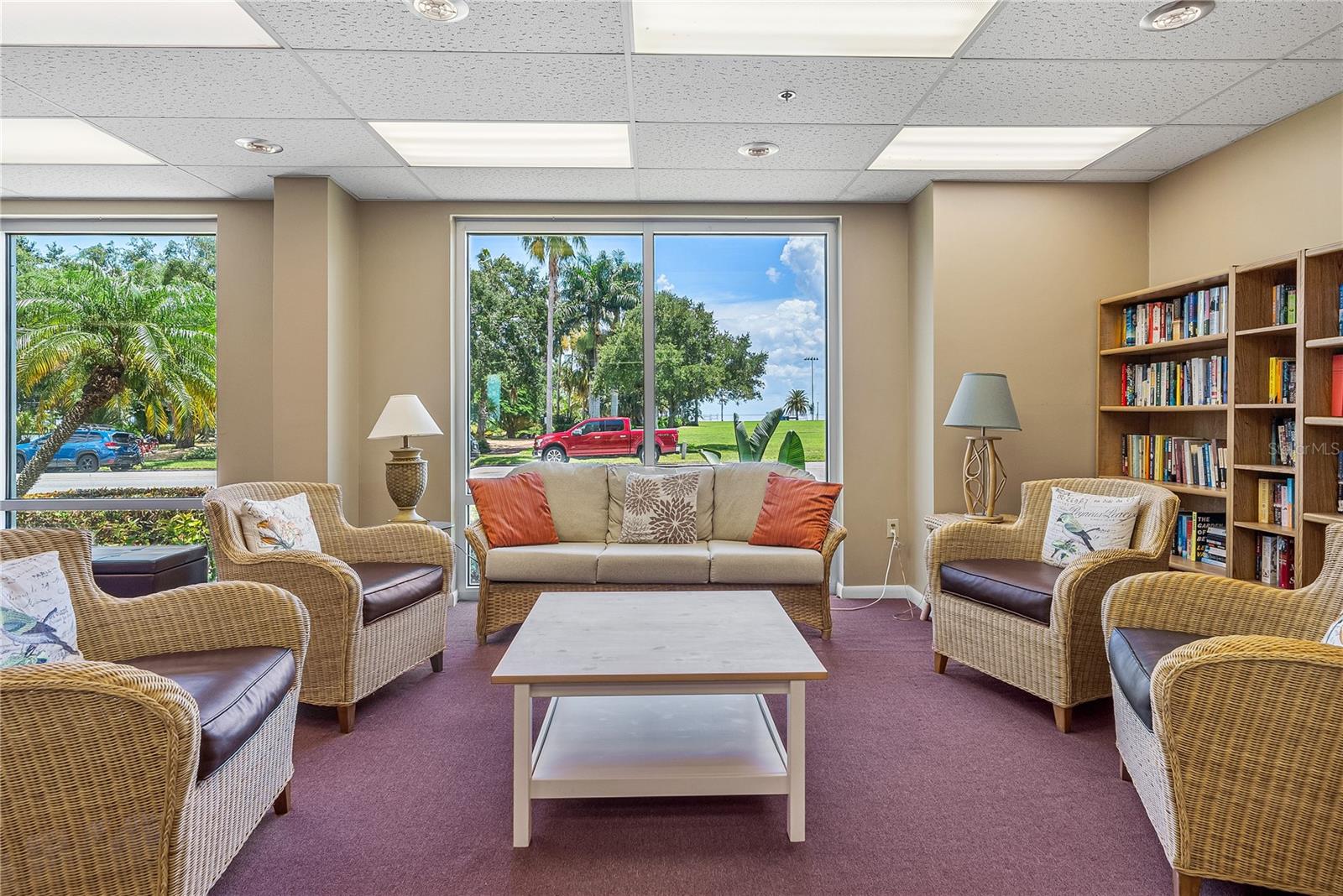 1120 NORTH SHORE DR NE #1005