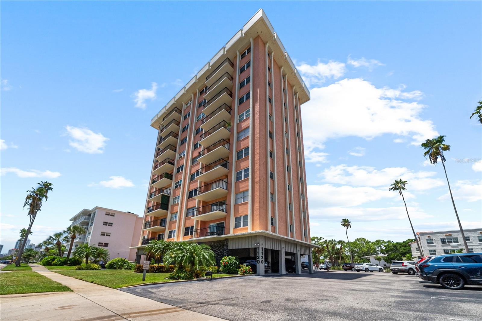 1120 NORTH SHORE DR NE #1005