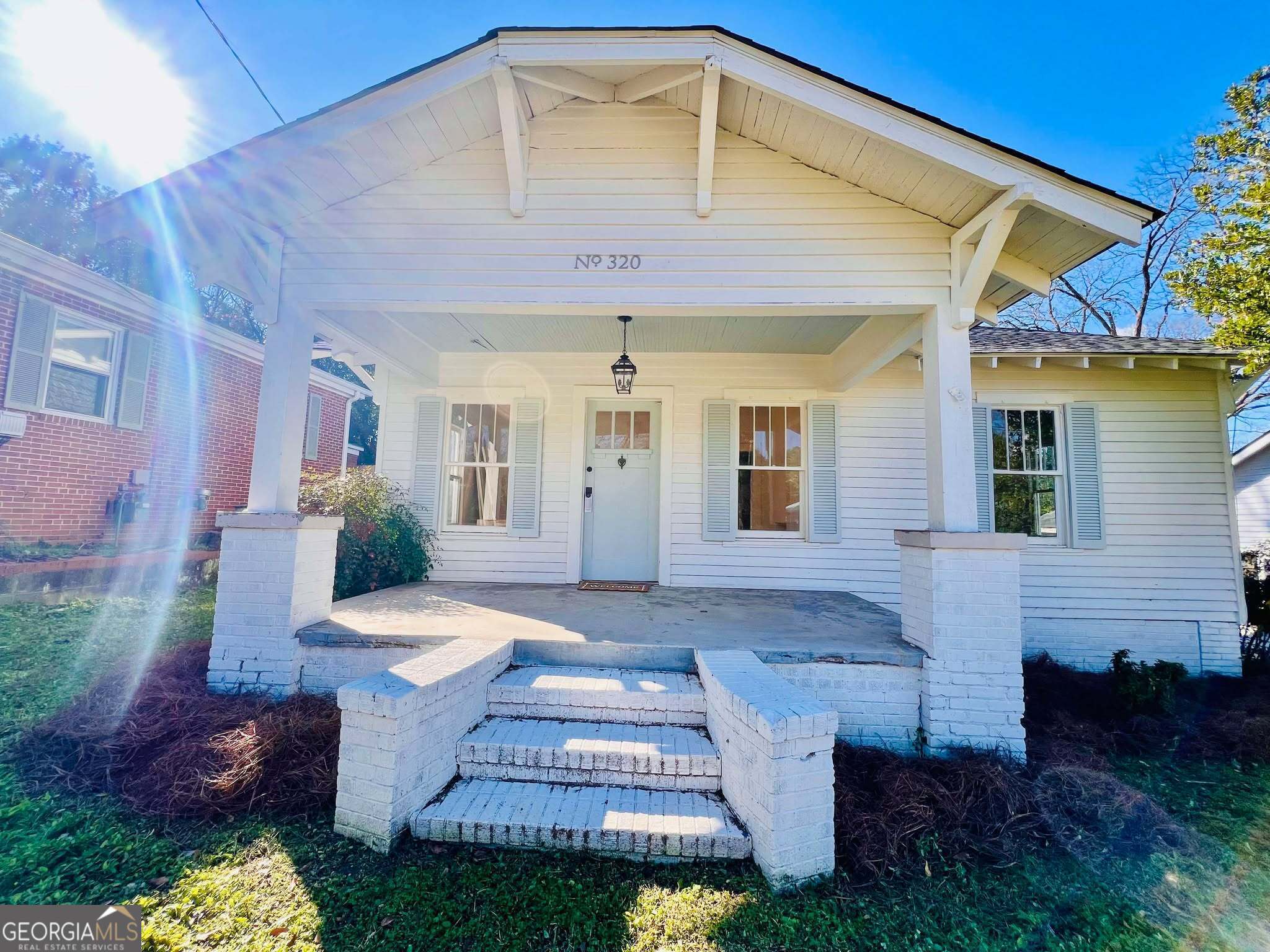 320 N Elbert Street