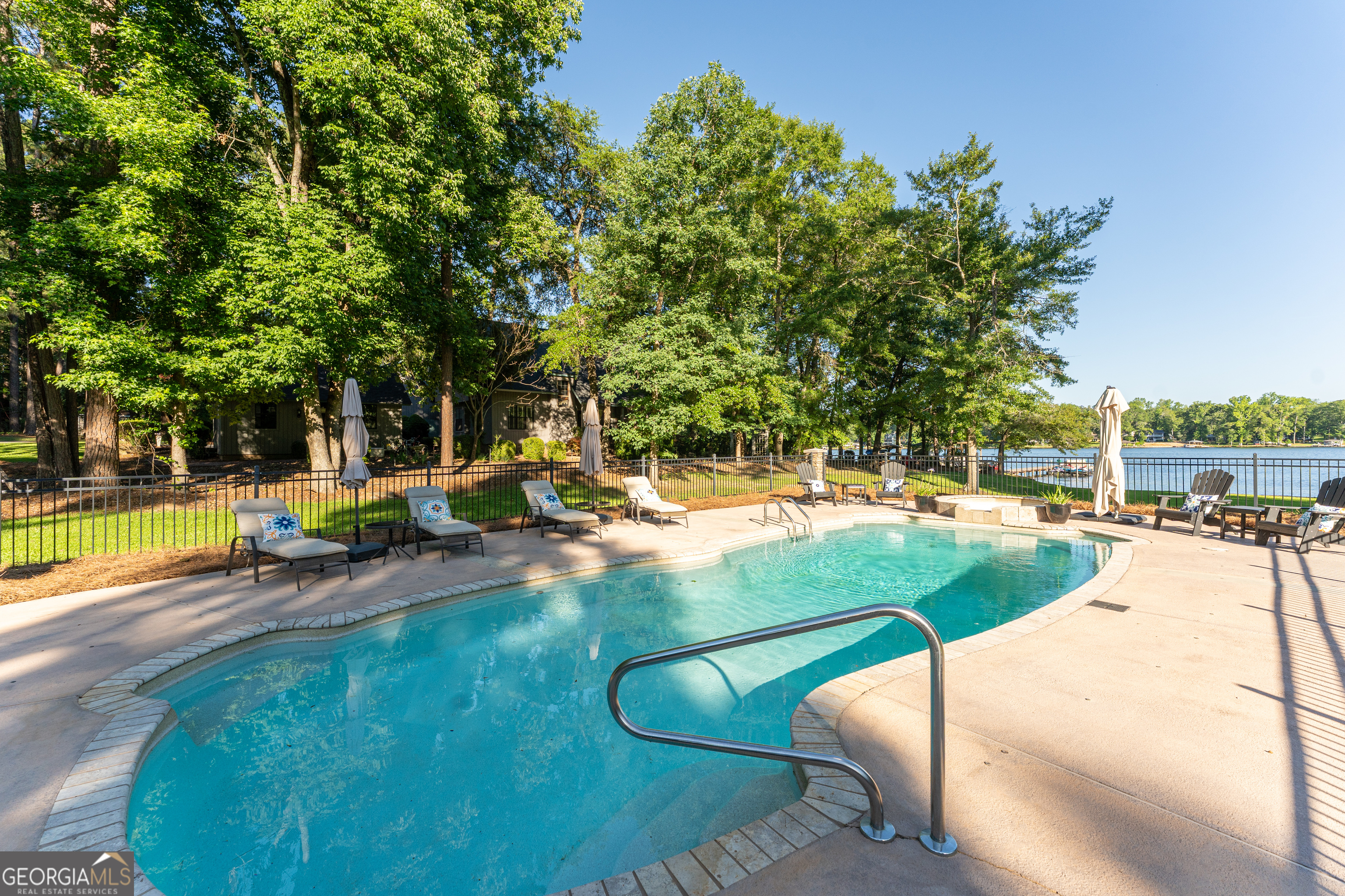 183 Lakecrest Drive