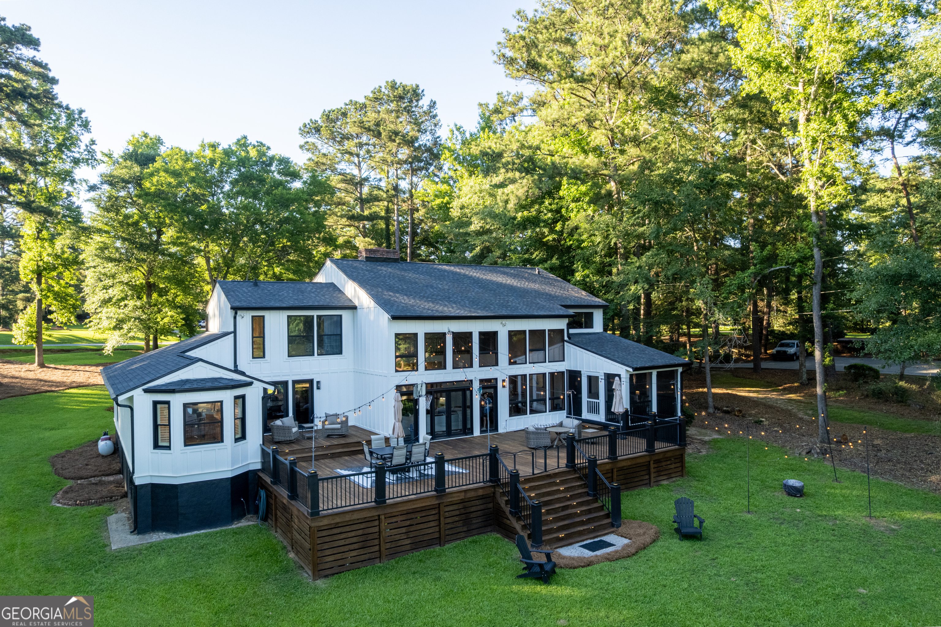 183 Lakecrest Drive