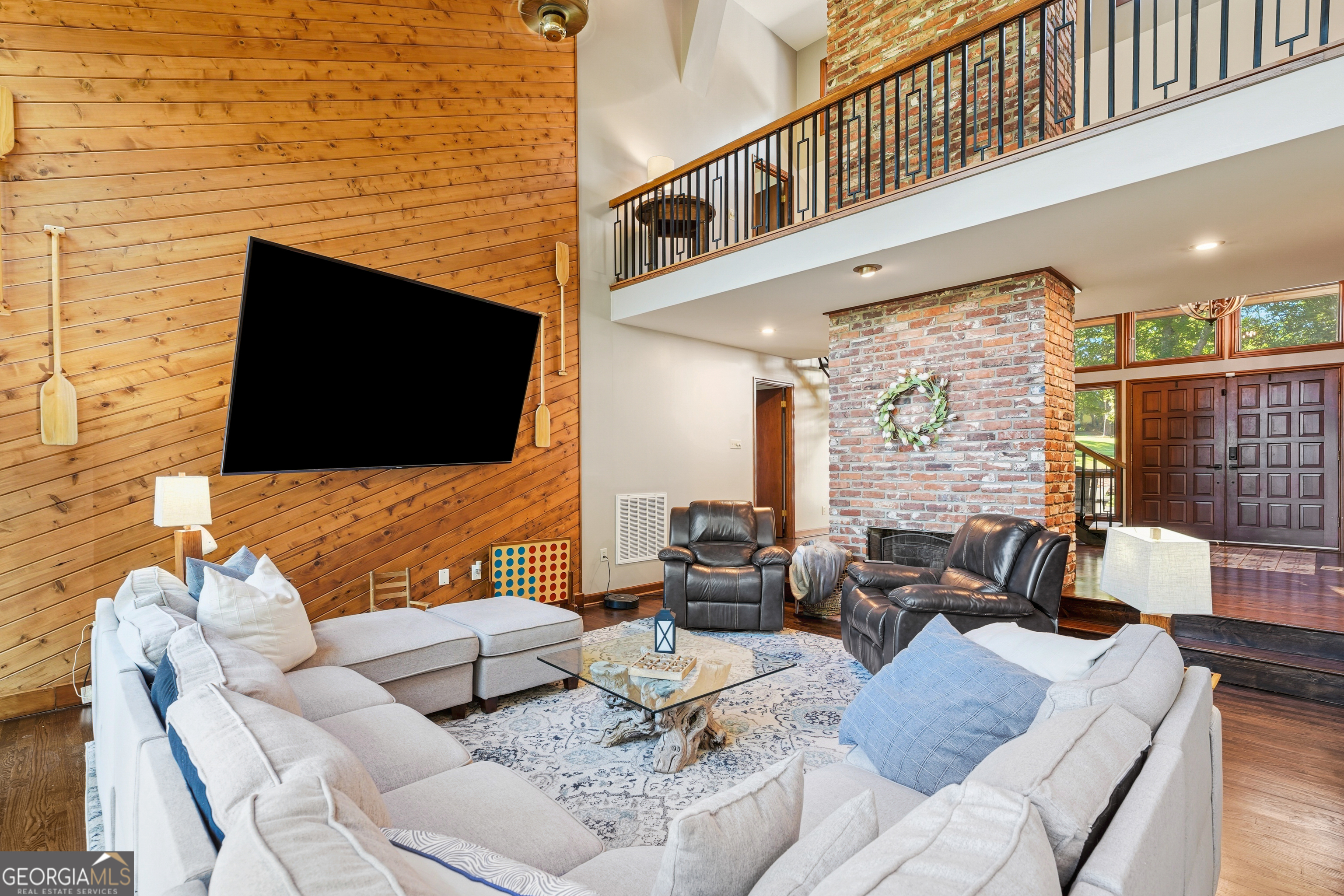 183 Lakecrest Drive