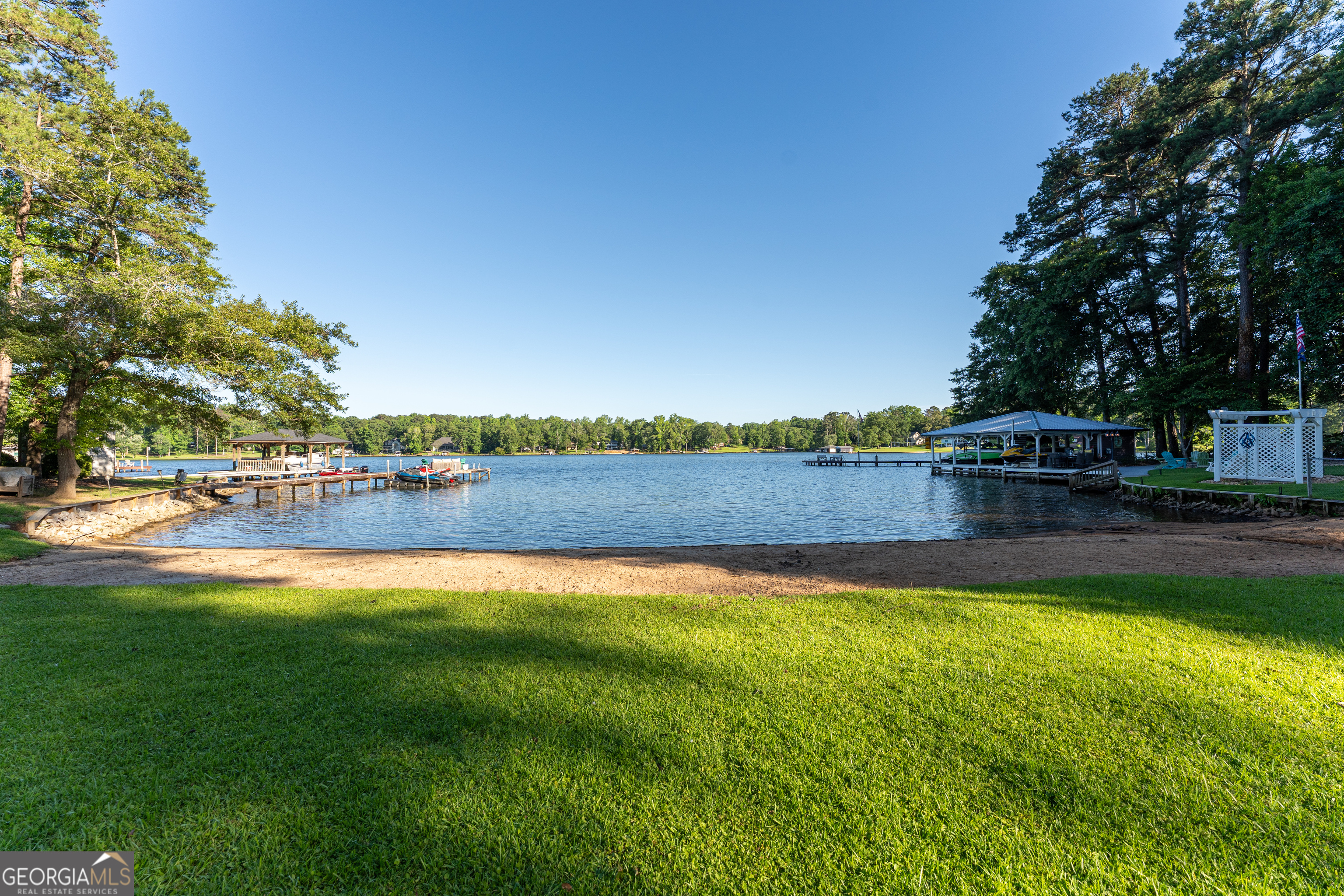 183 Lakecrest Drive