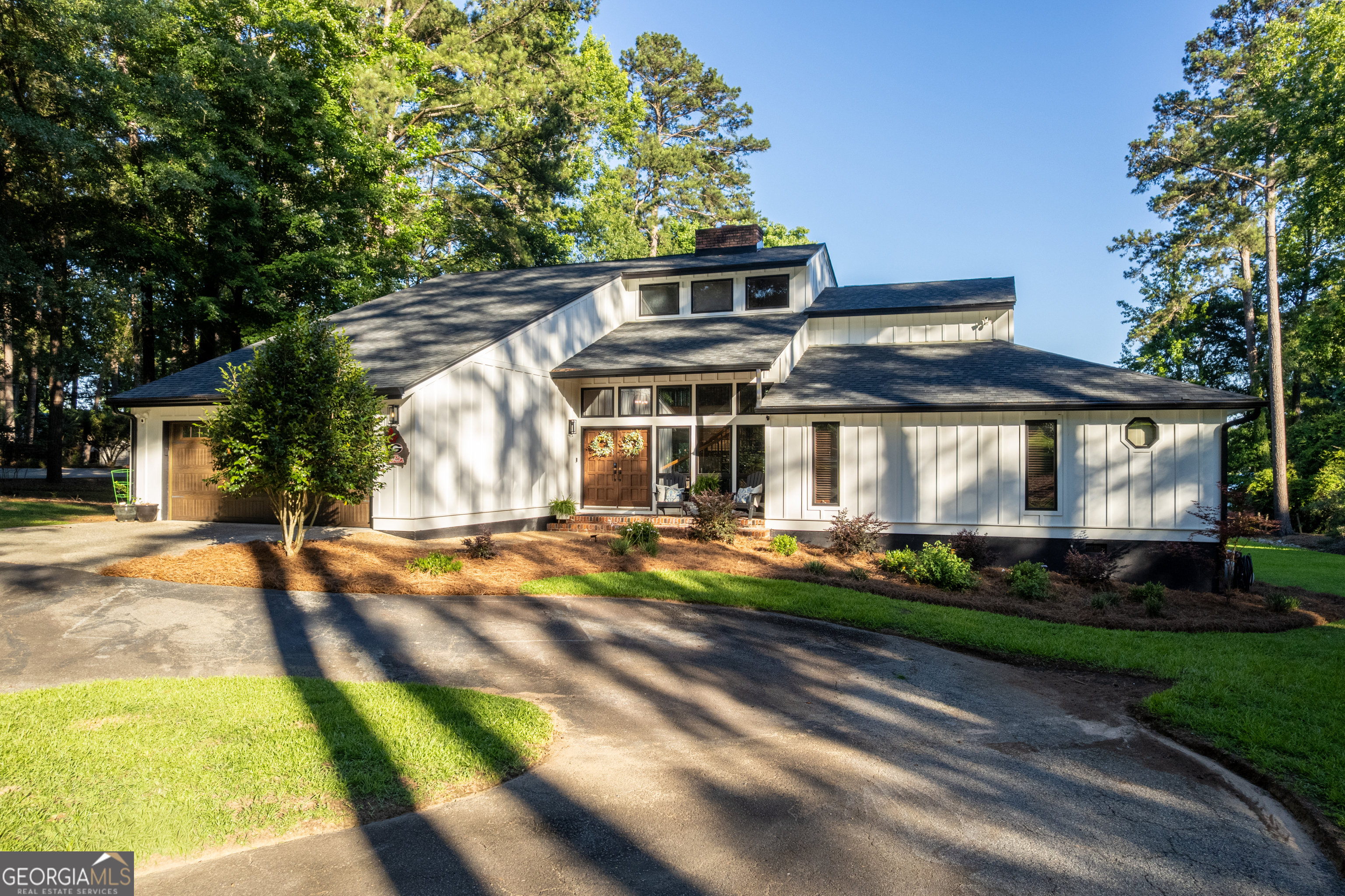 183 Lakecrest Drive