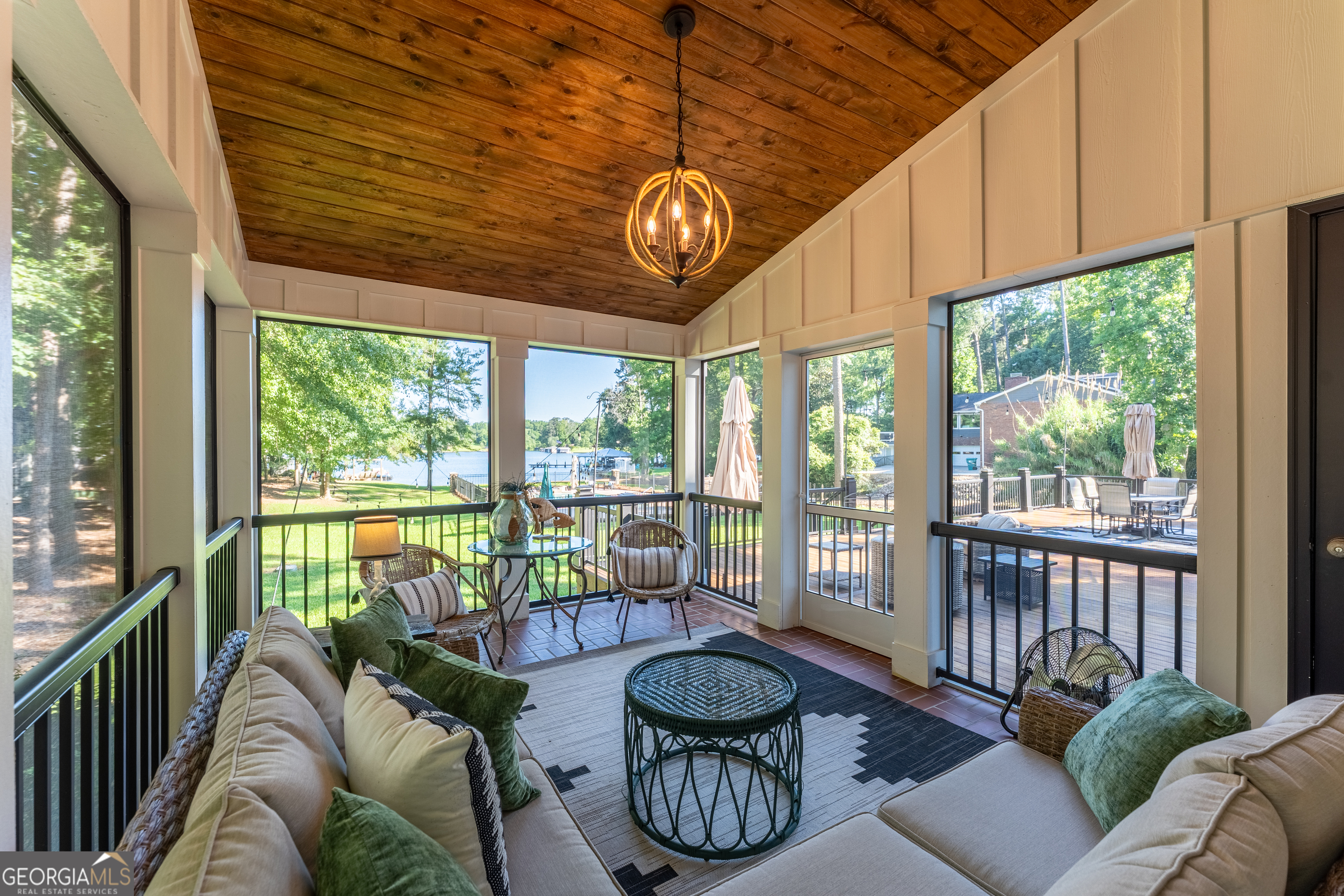 183 Lakecrest Drive