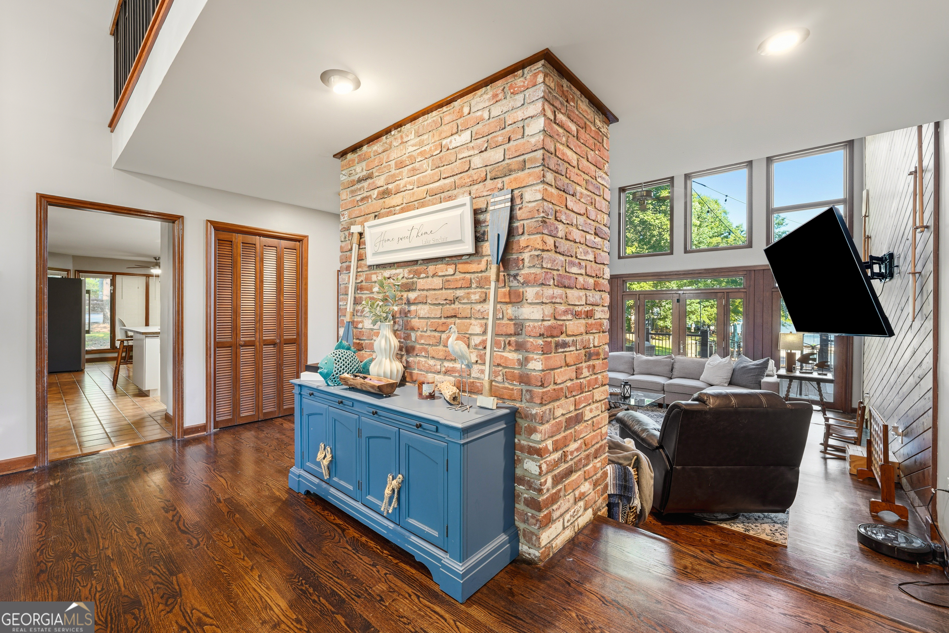 183 Lakecrest Drive