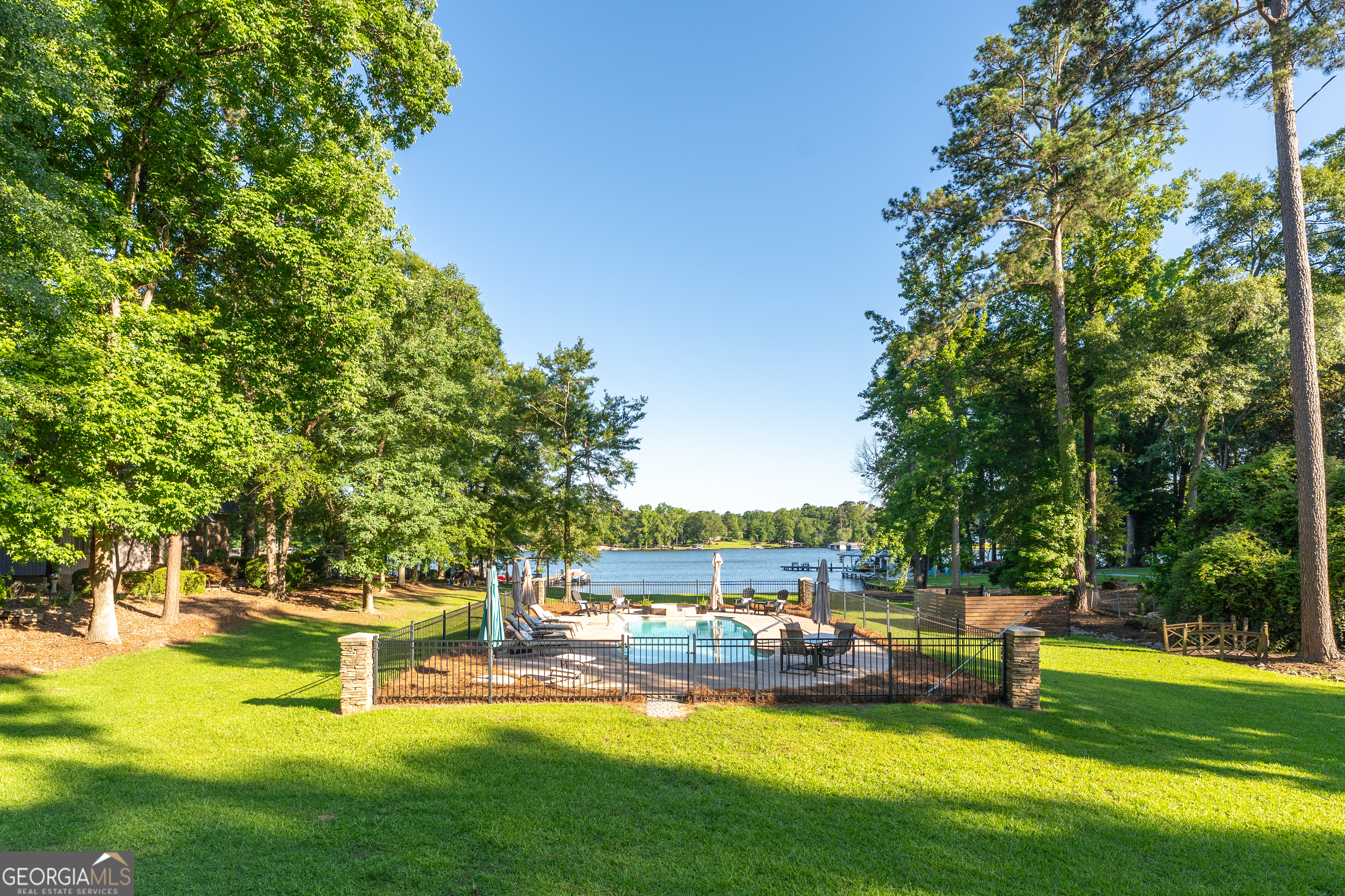 183 Lakecrest Drive