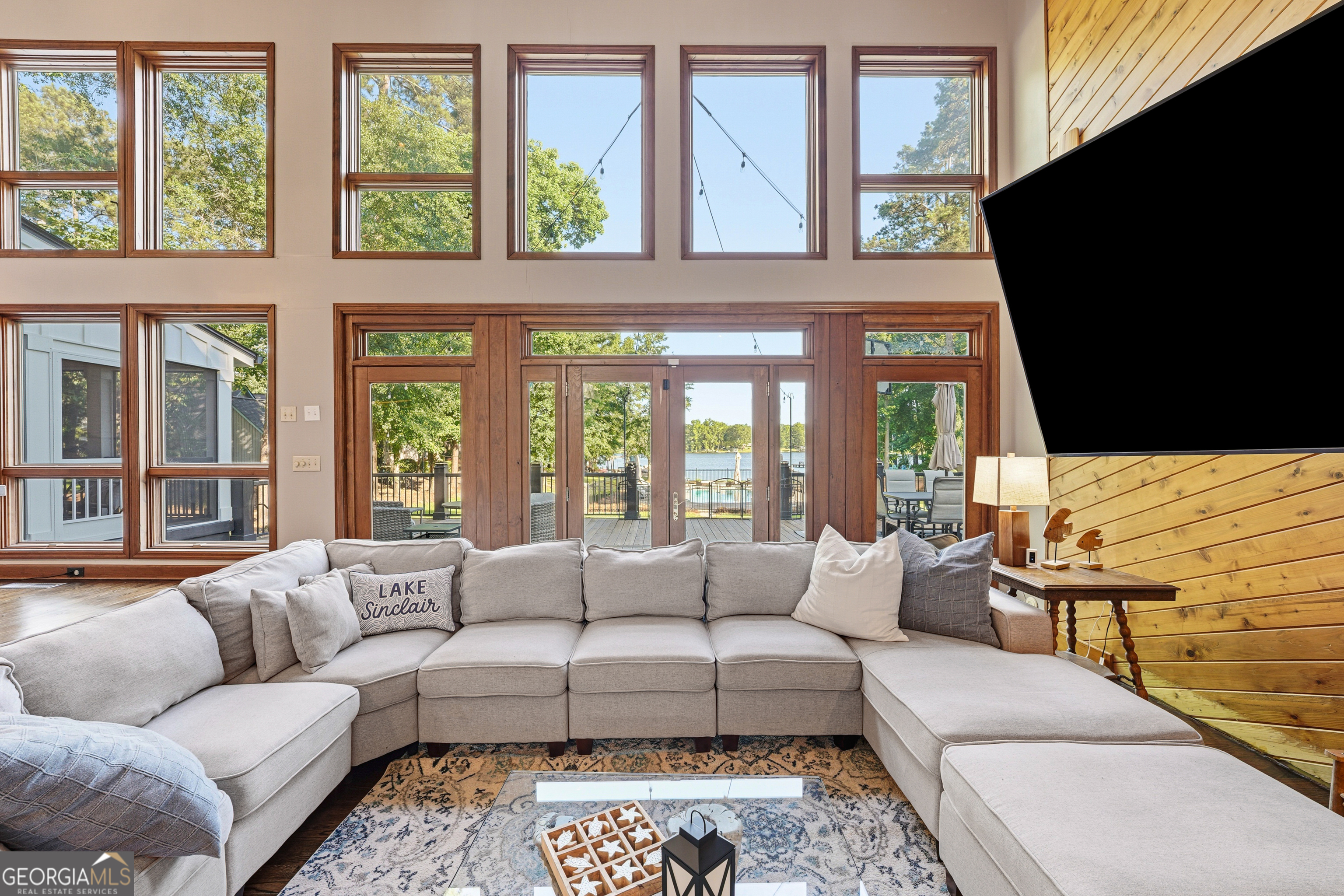 183 Lakecrest Drive