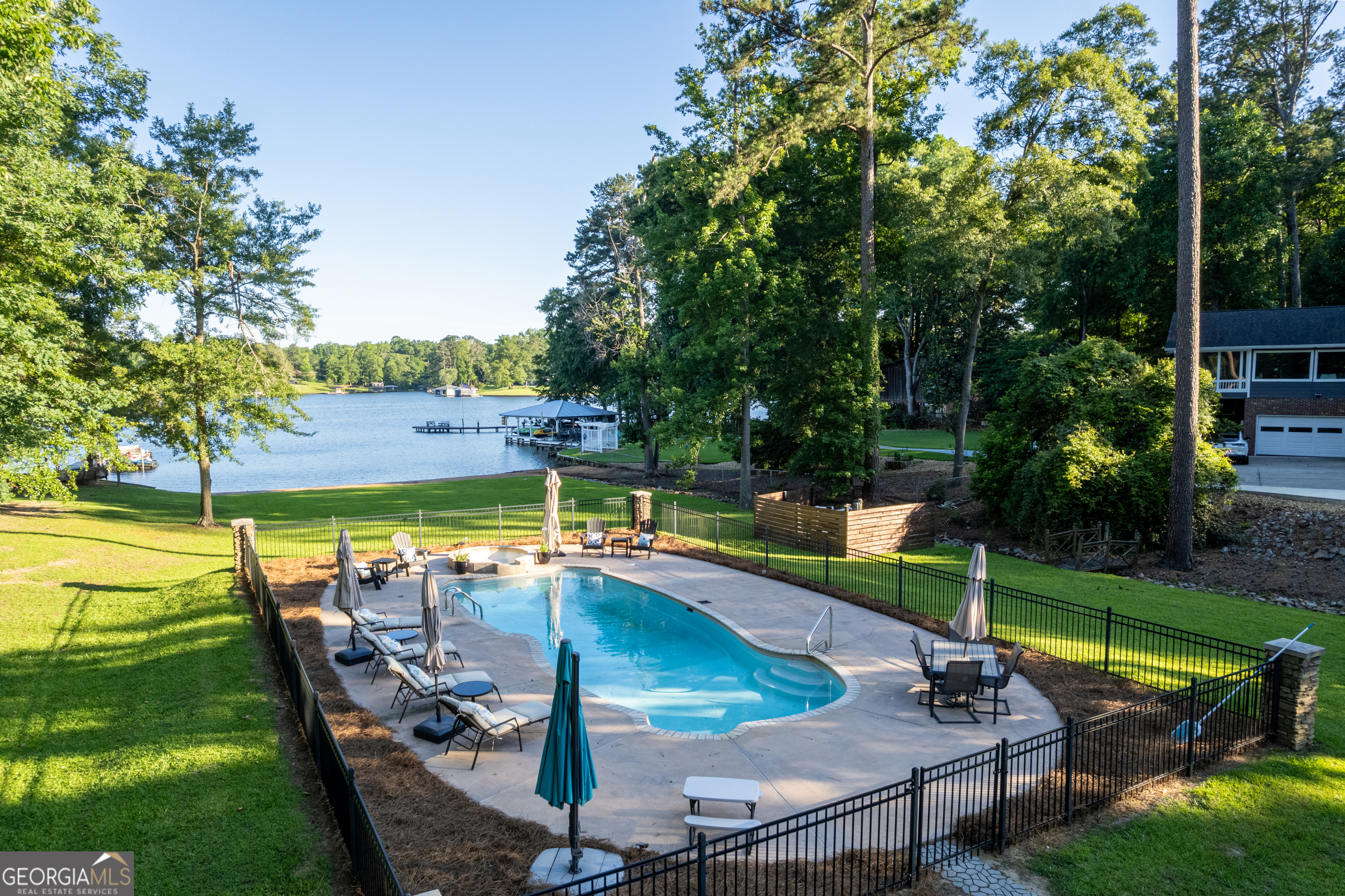 183 Lakecrest Drive