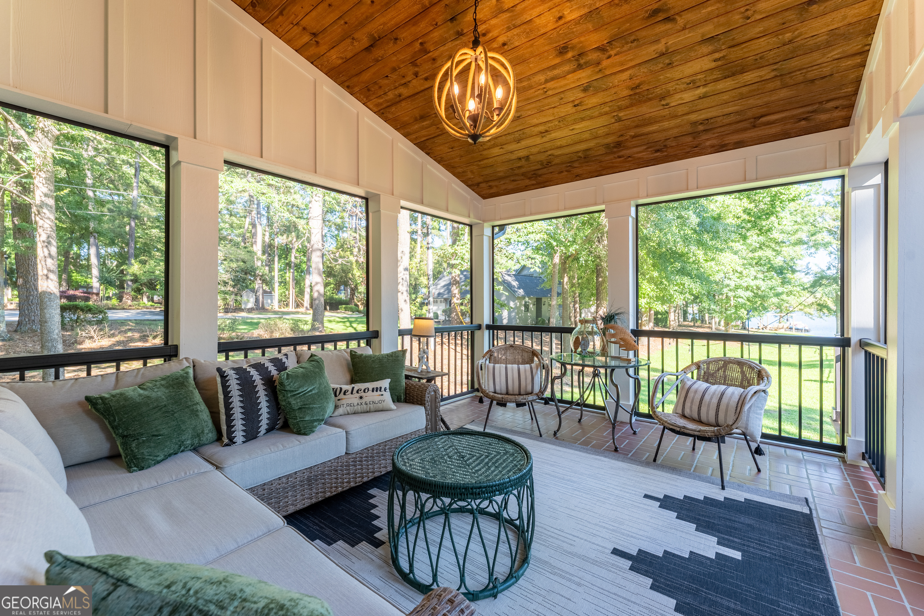 183 Lakecrest Drive