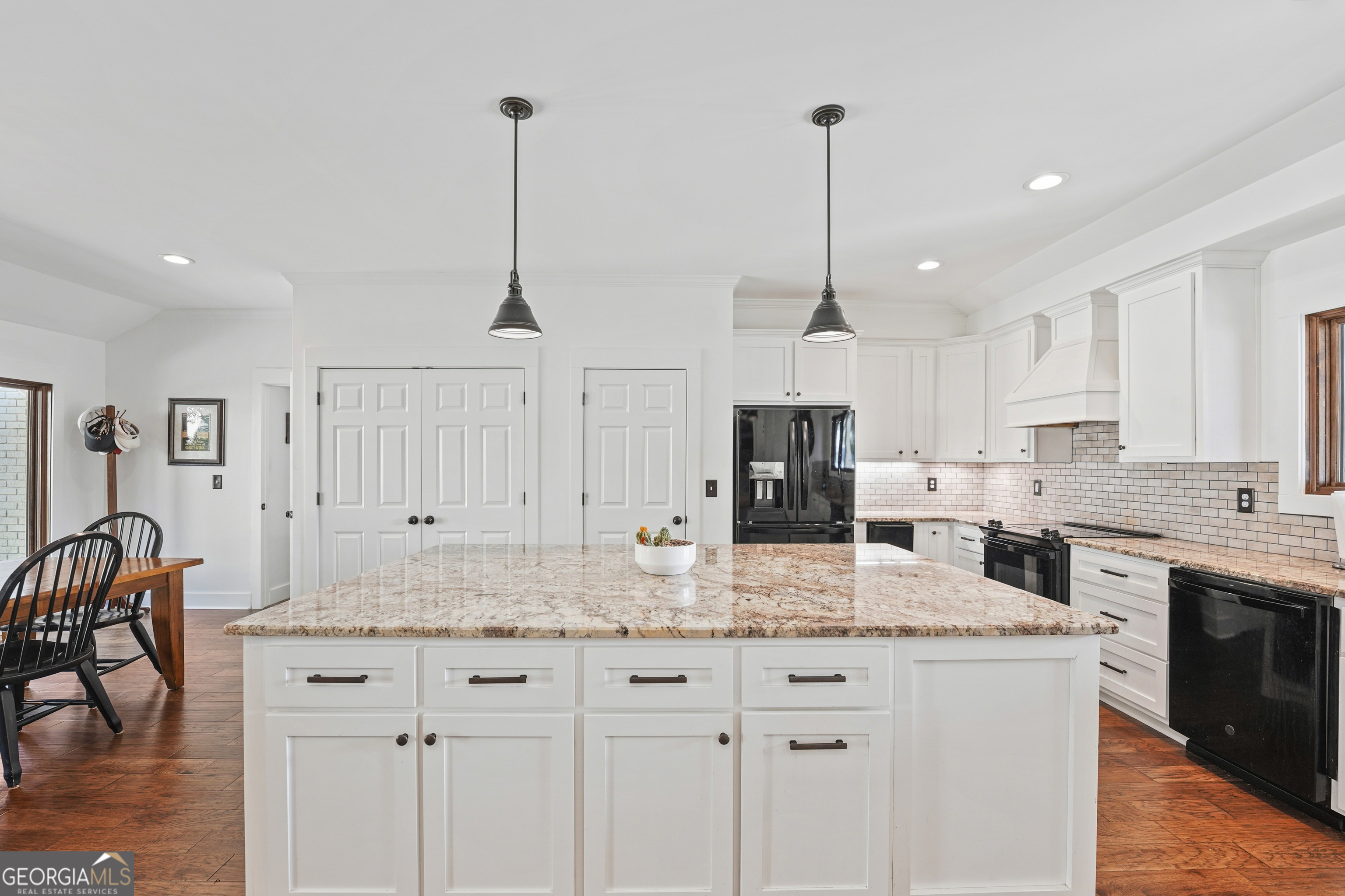 139 Admiralty Way