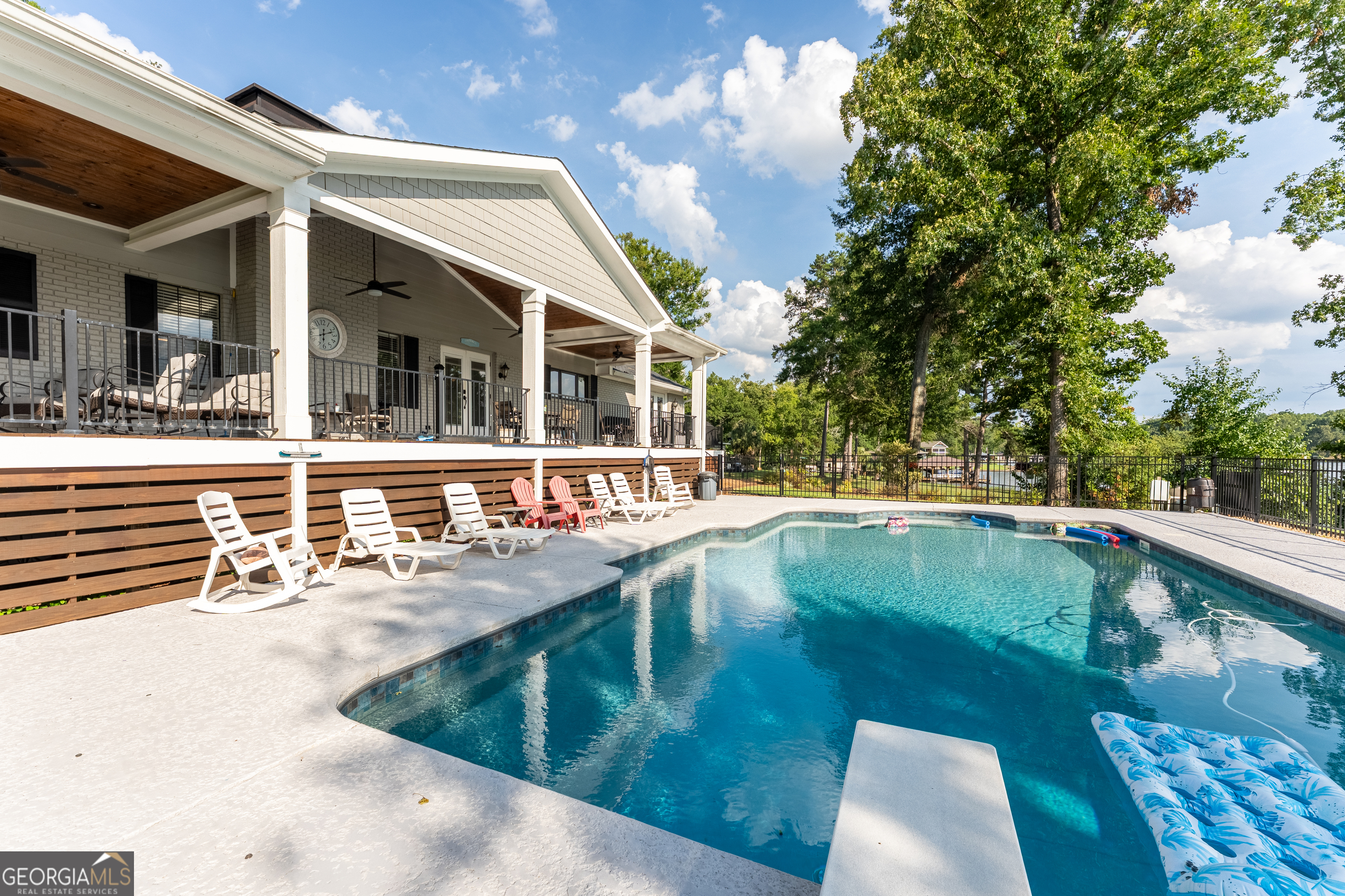 139 Admiralty Way