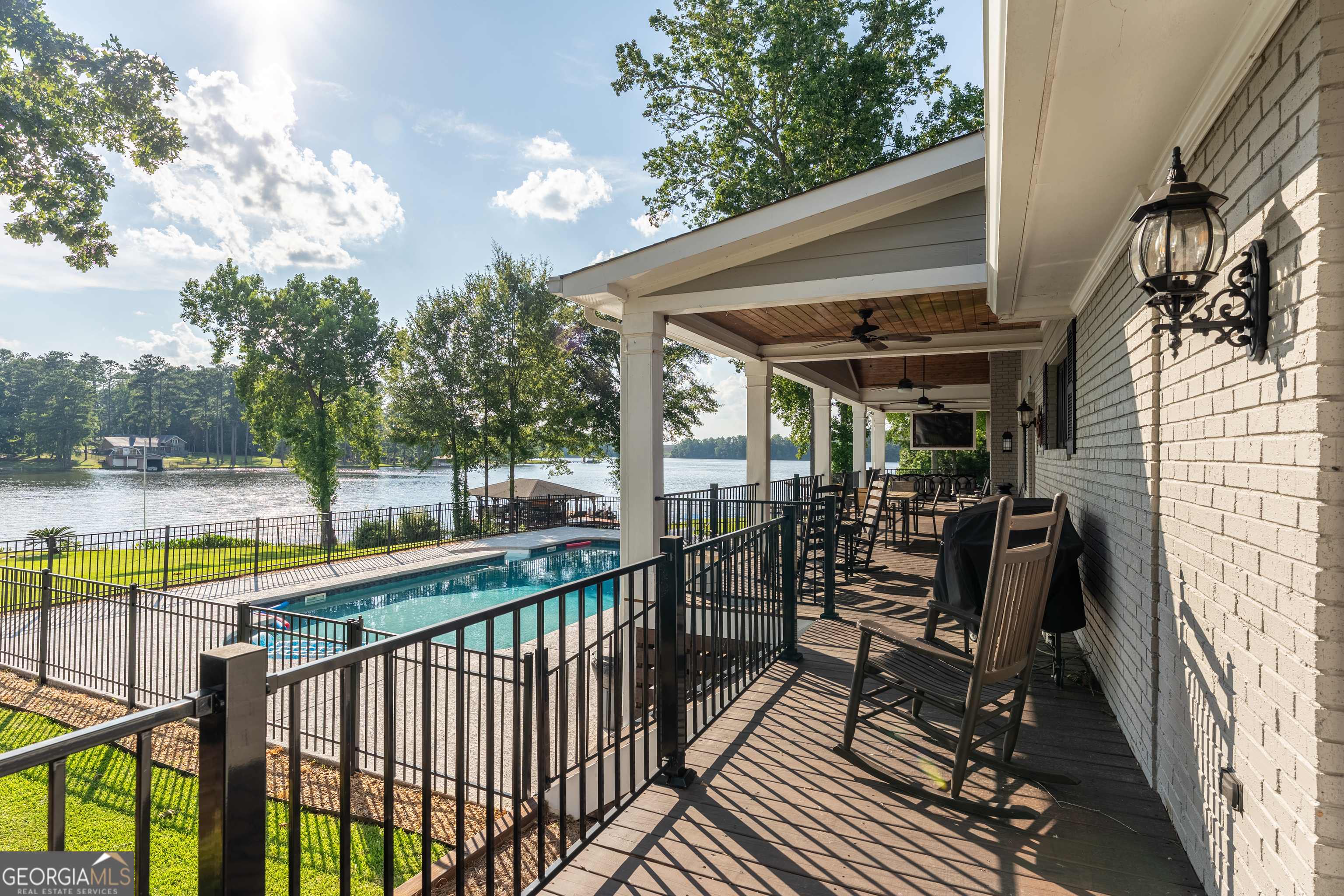 139 Admiralty Way