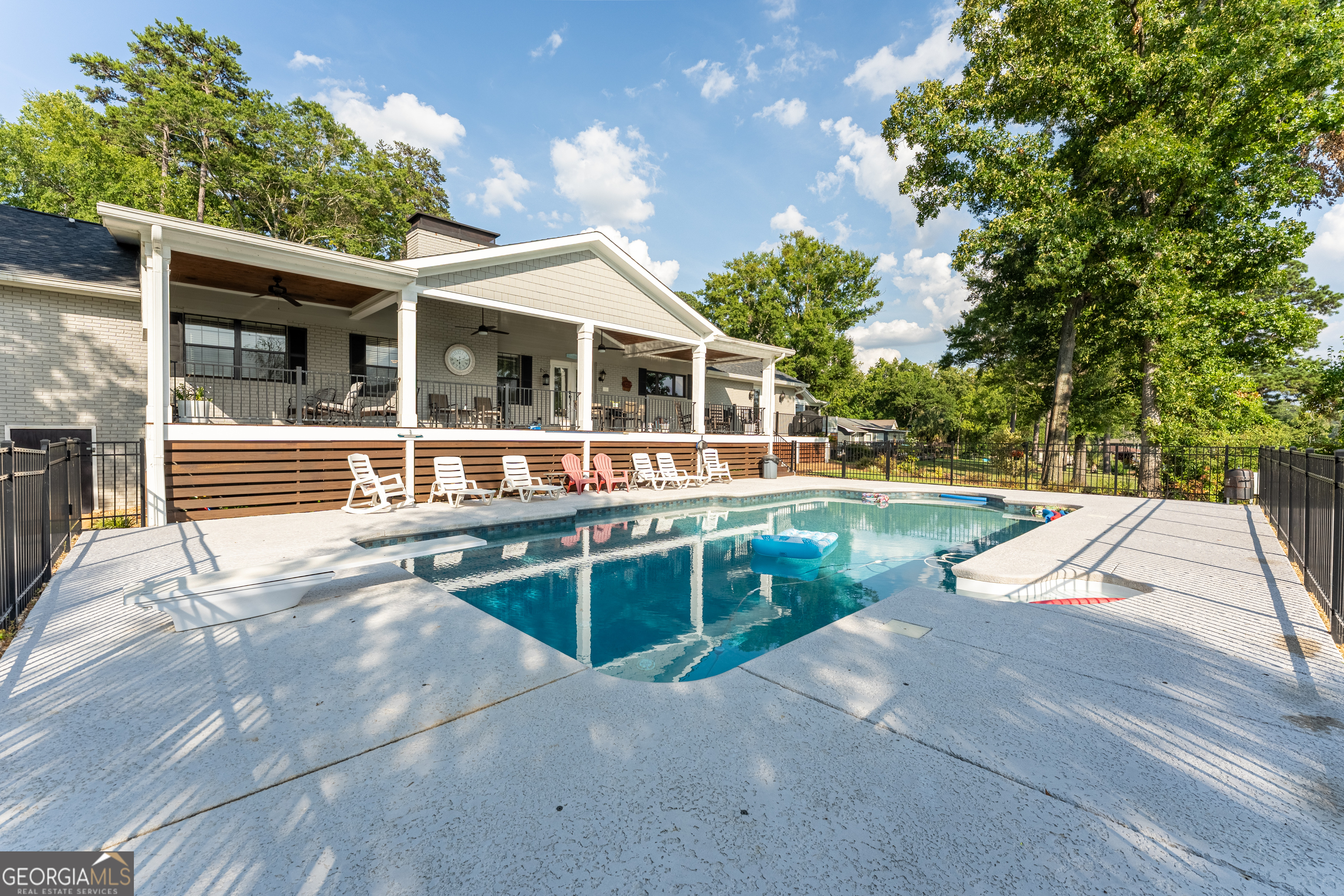 139 Admiralty Way