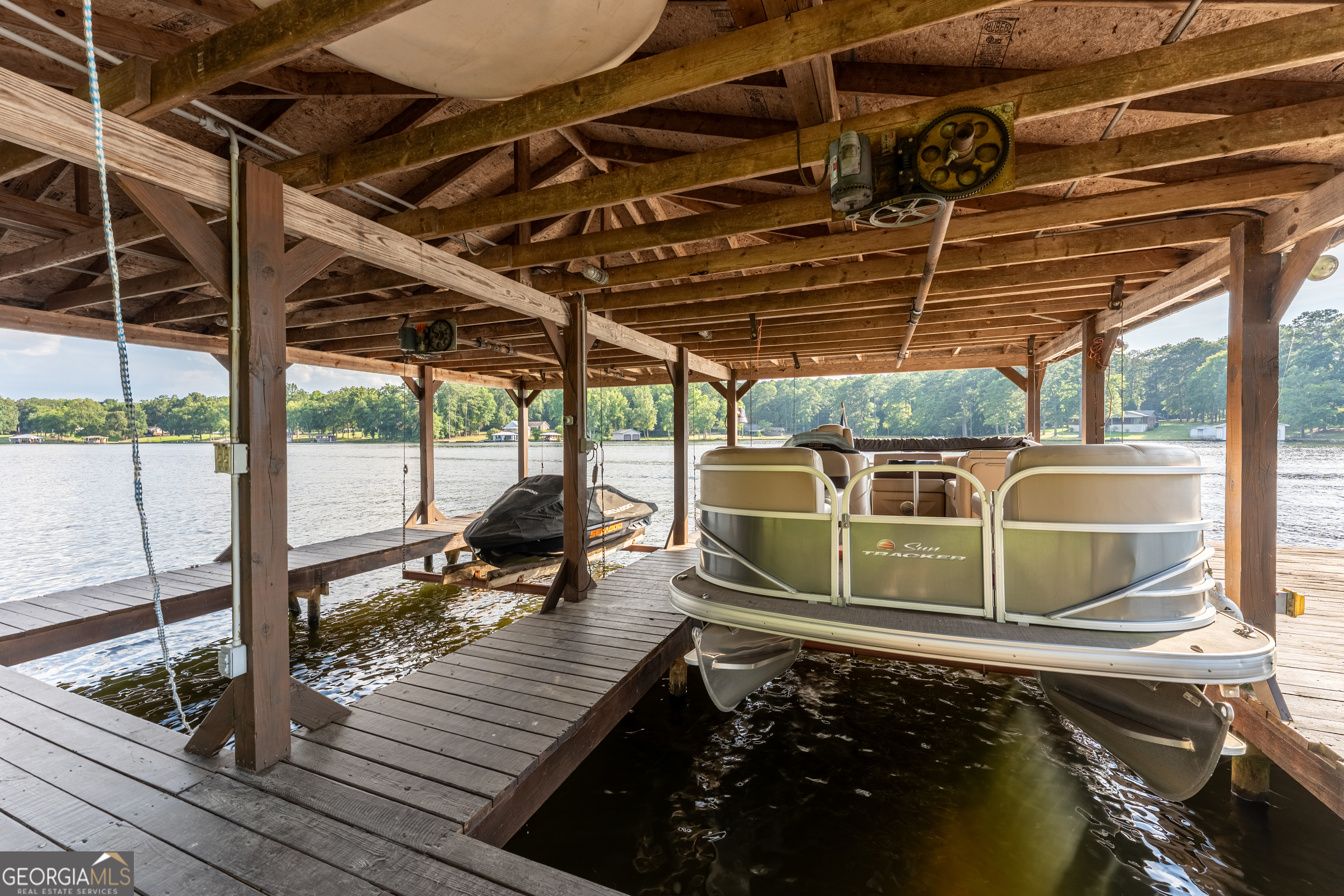 139 Admiralty Way