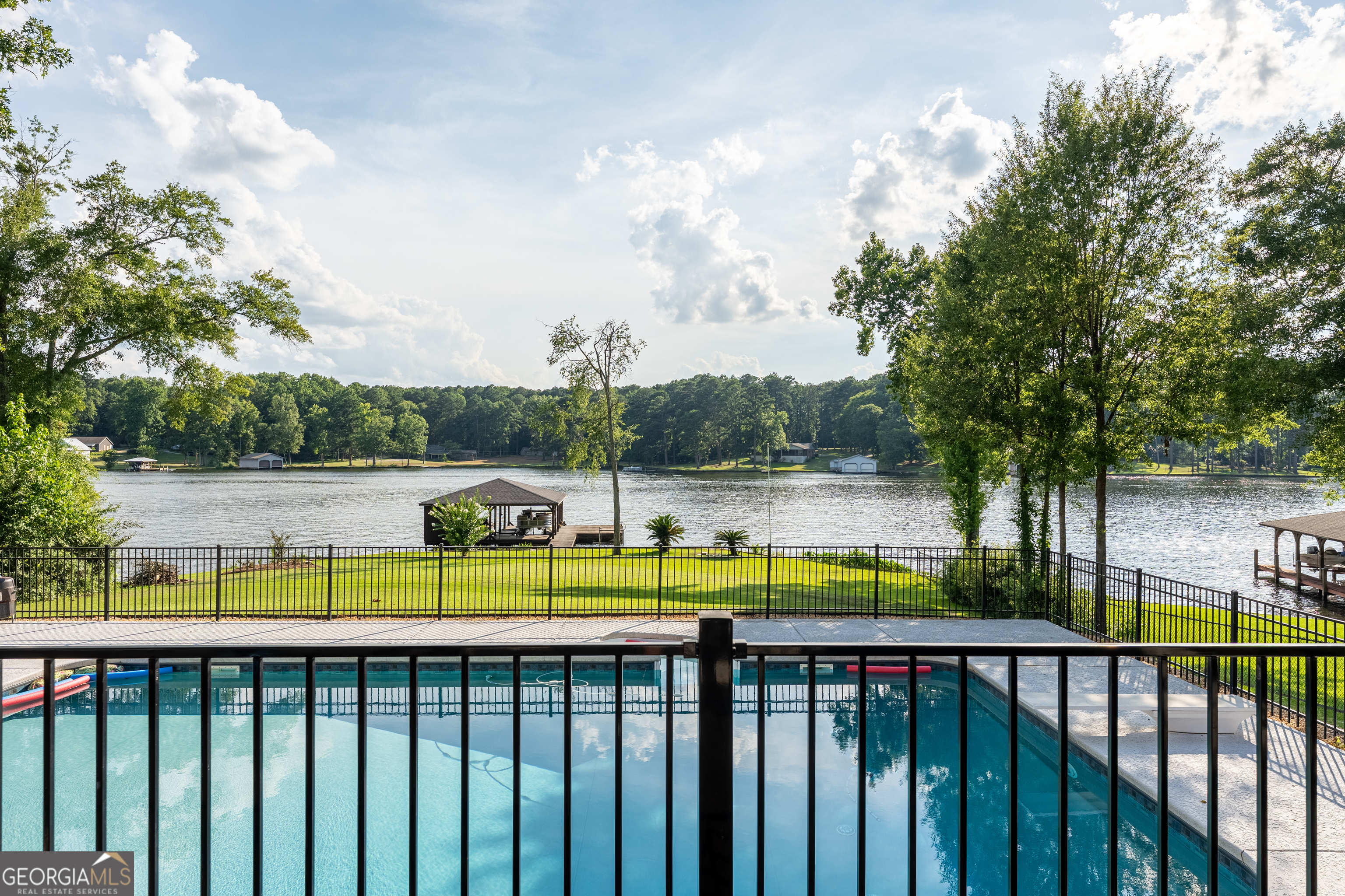 139 Admiralty Way