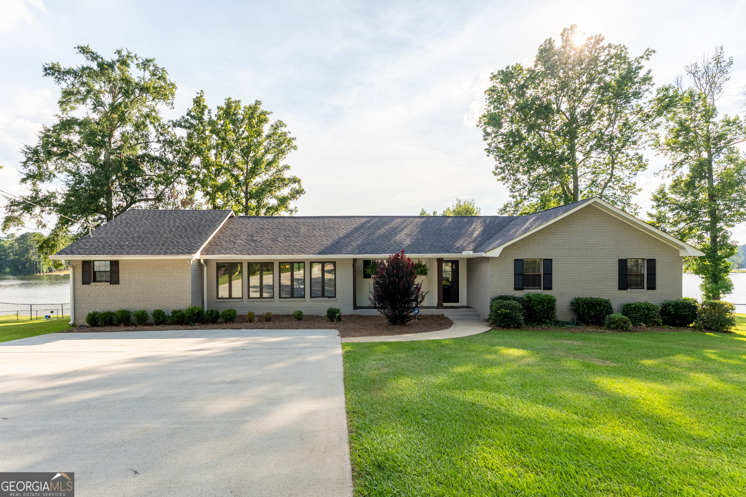 139 Admiralty Way