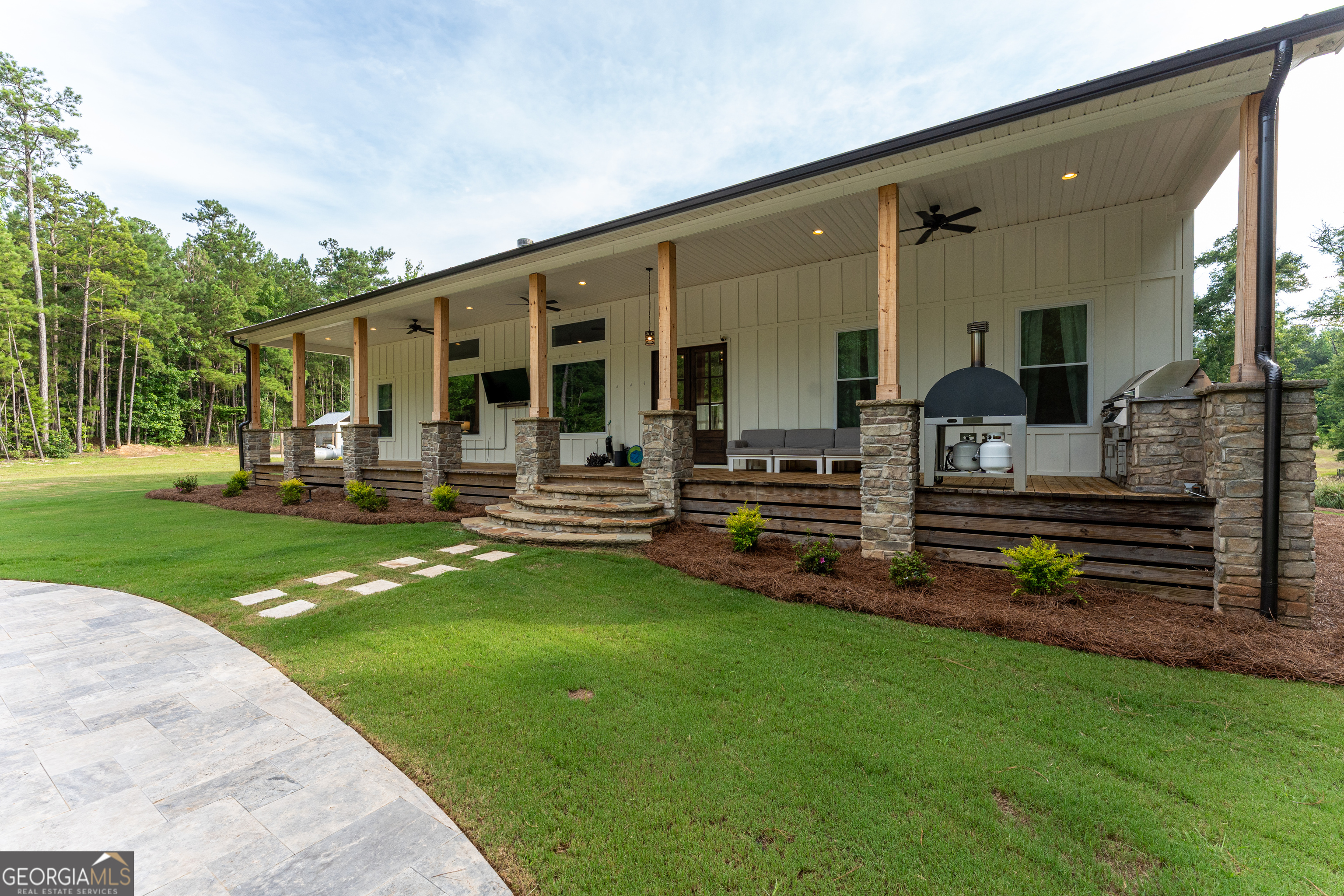 325 Scuffleboro Road