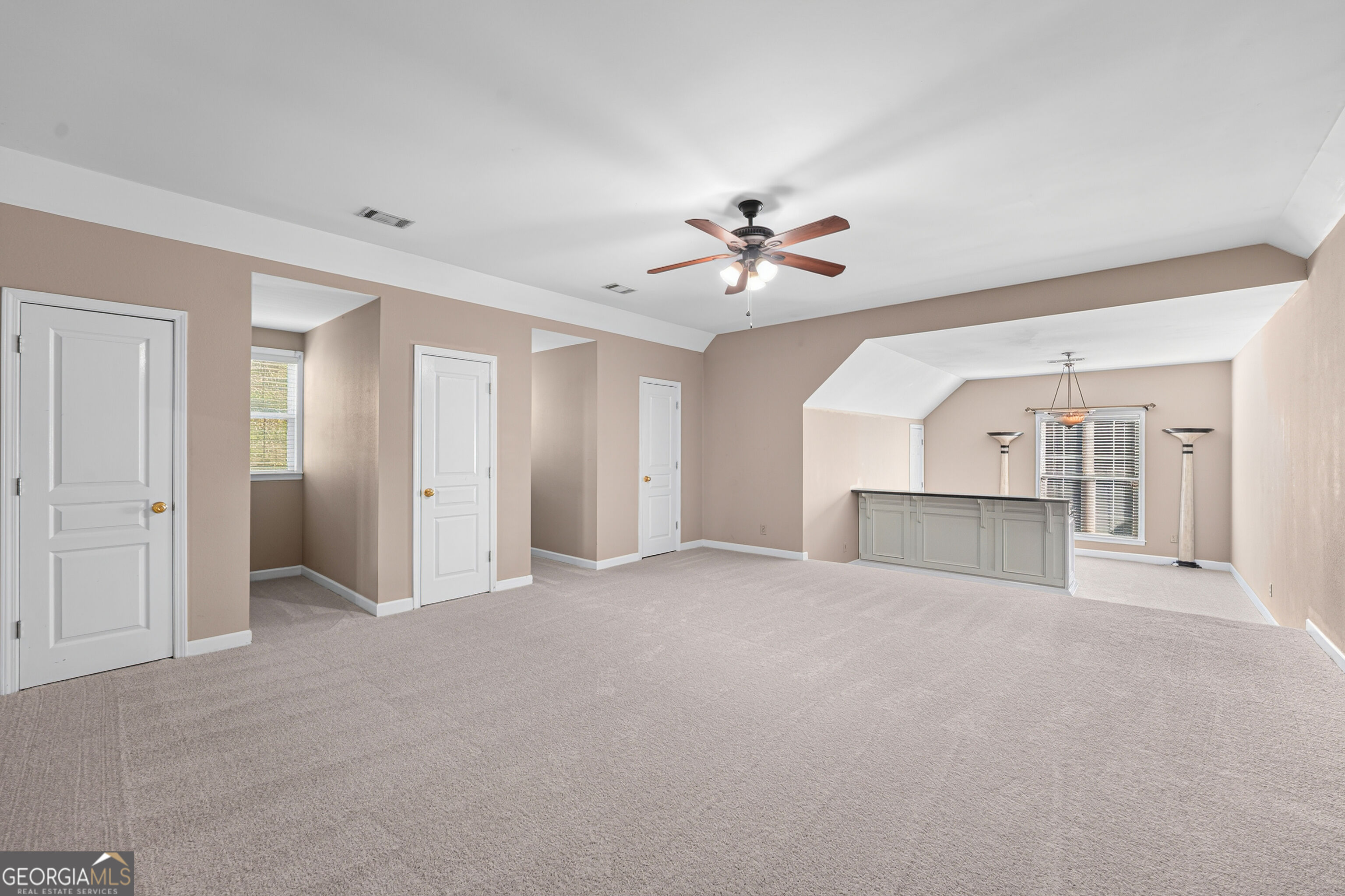 421 Creekside Drive