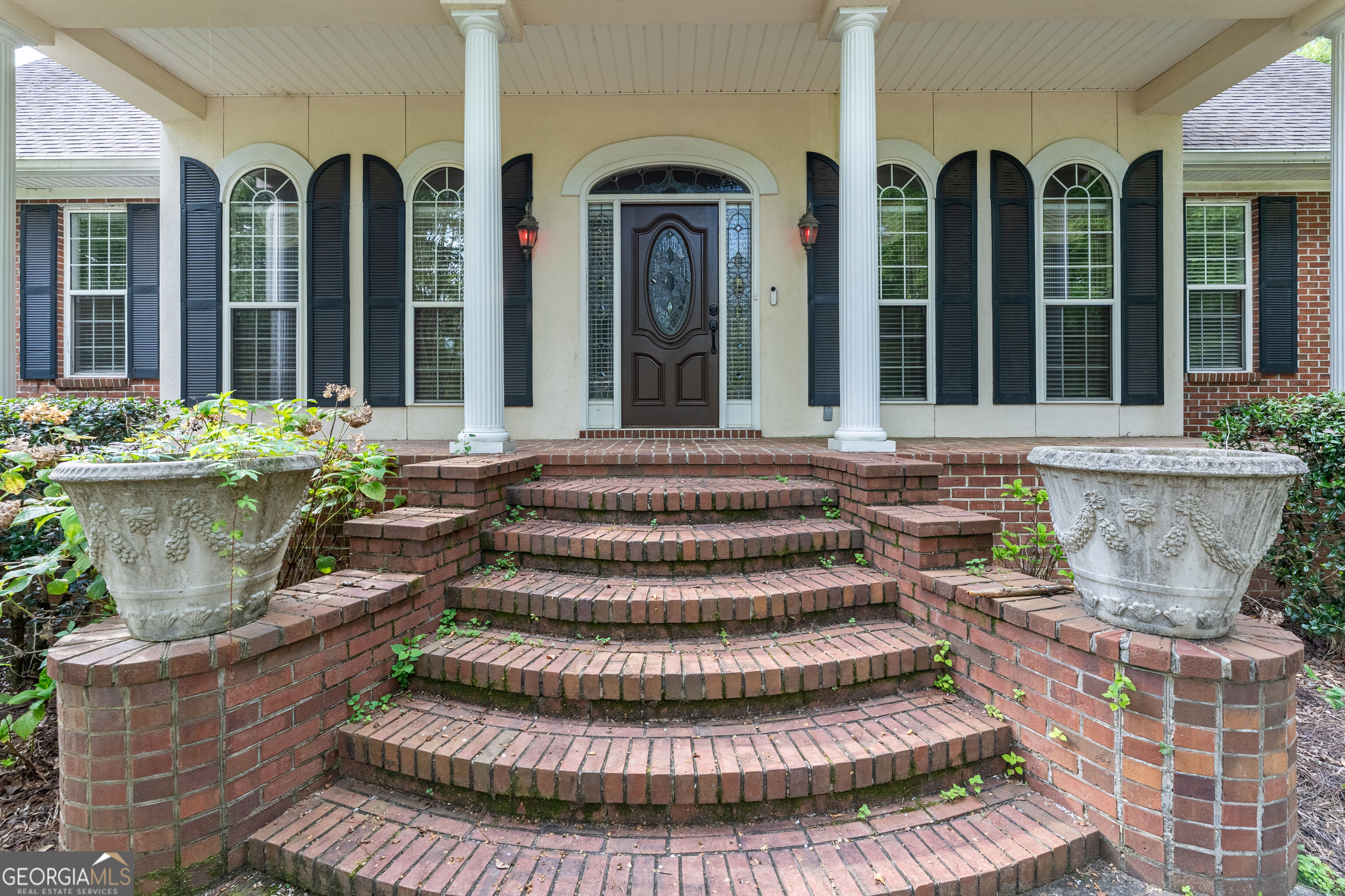 421 Creekside Drive