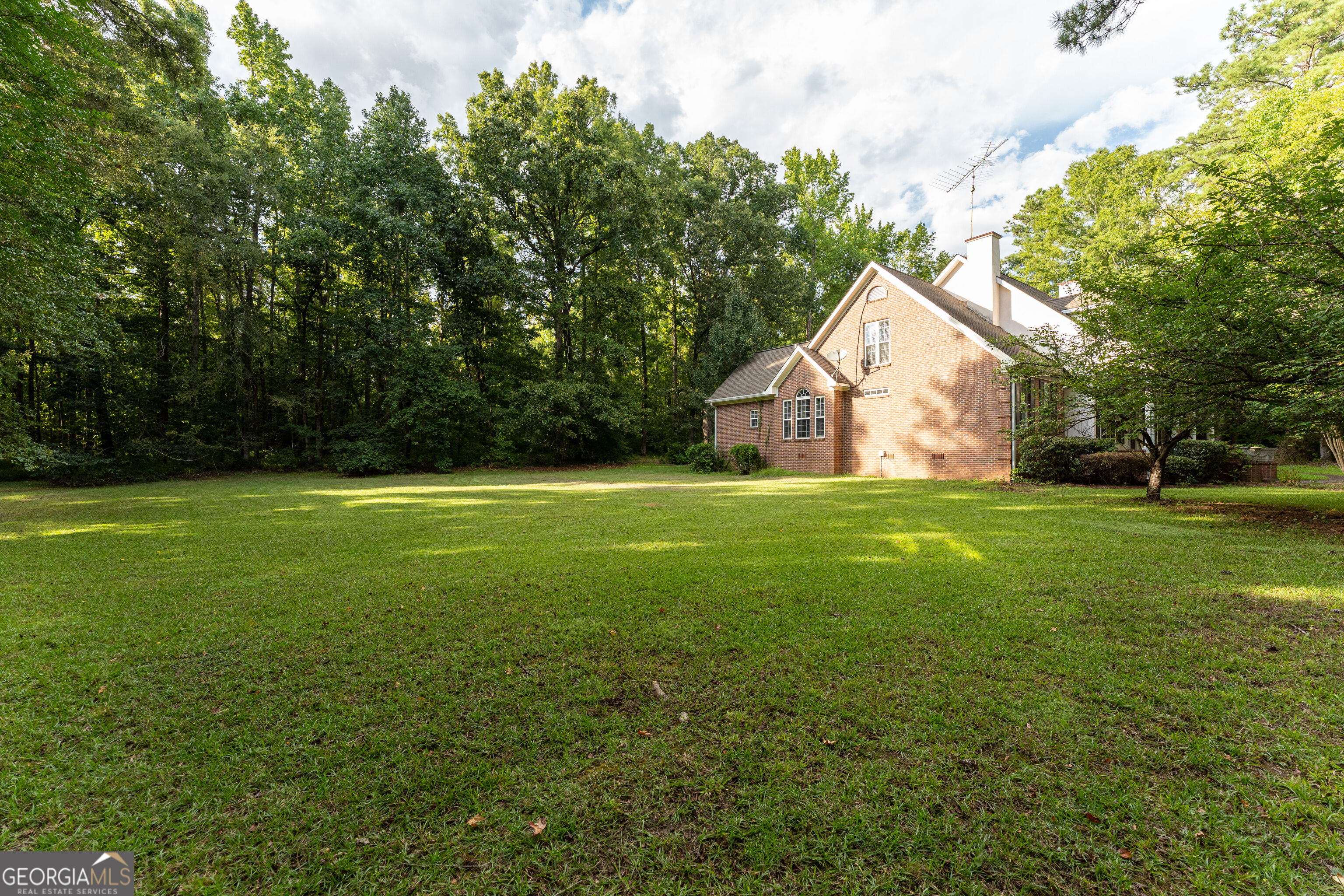 421 Creekside Drive