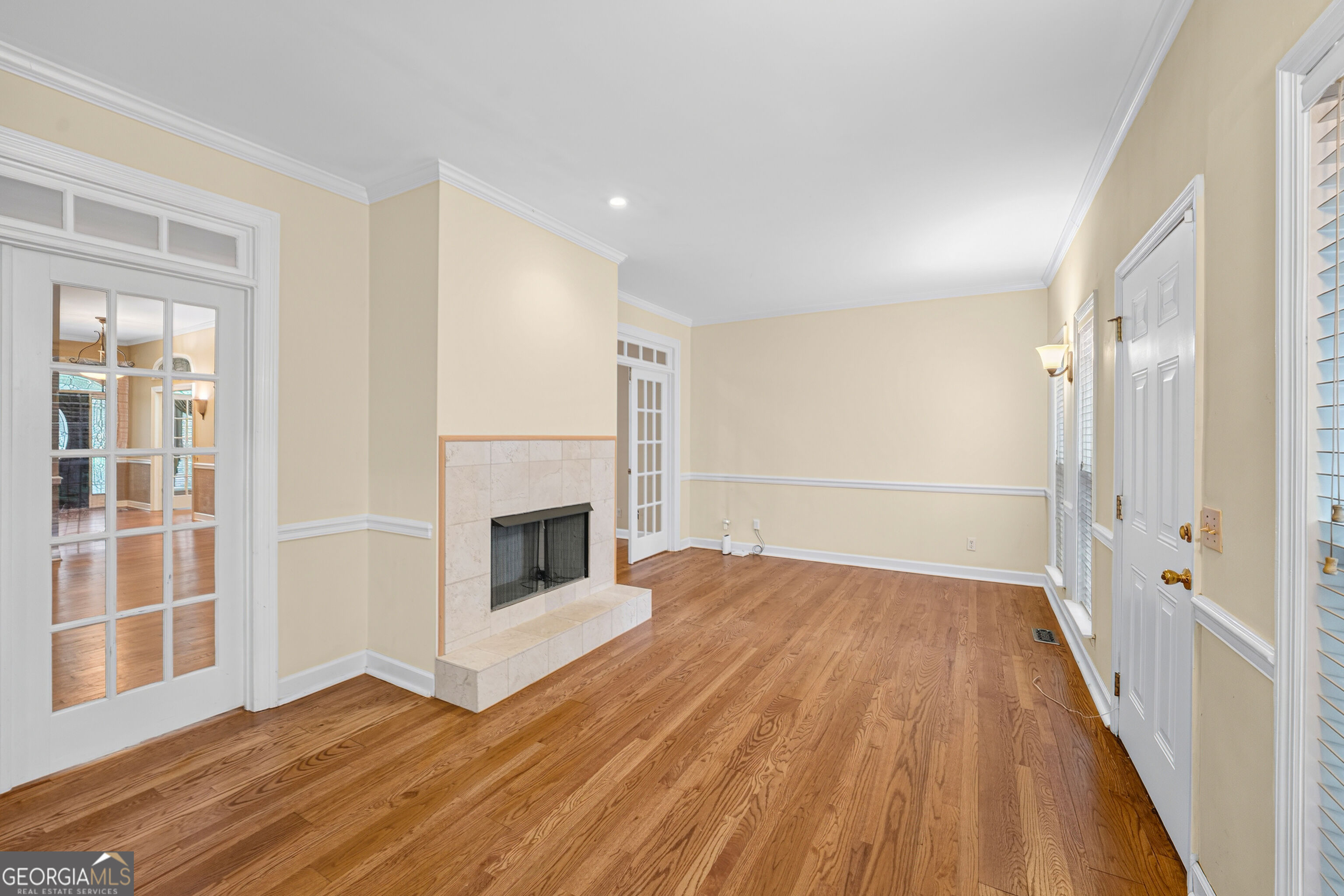 421 Creekside Drive