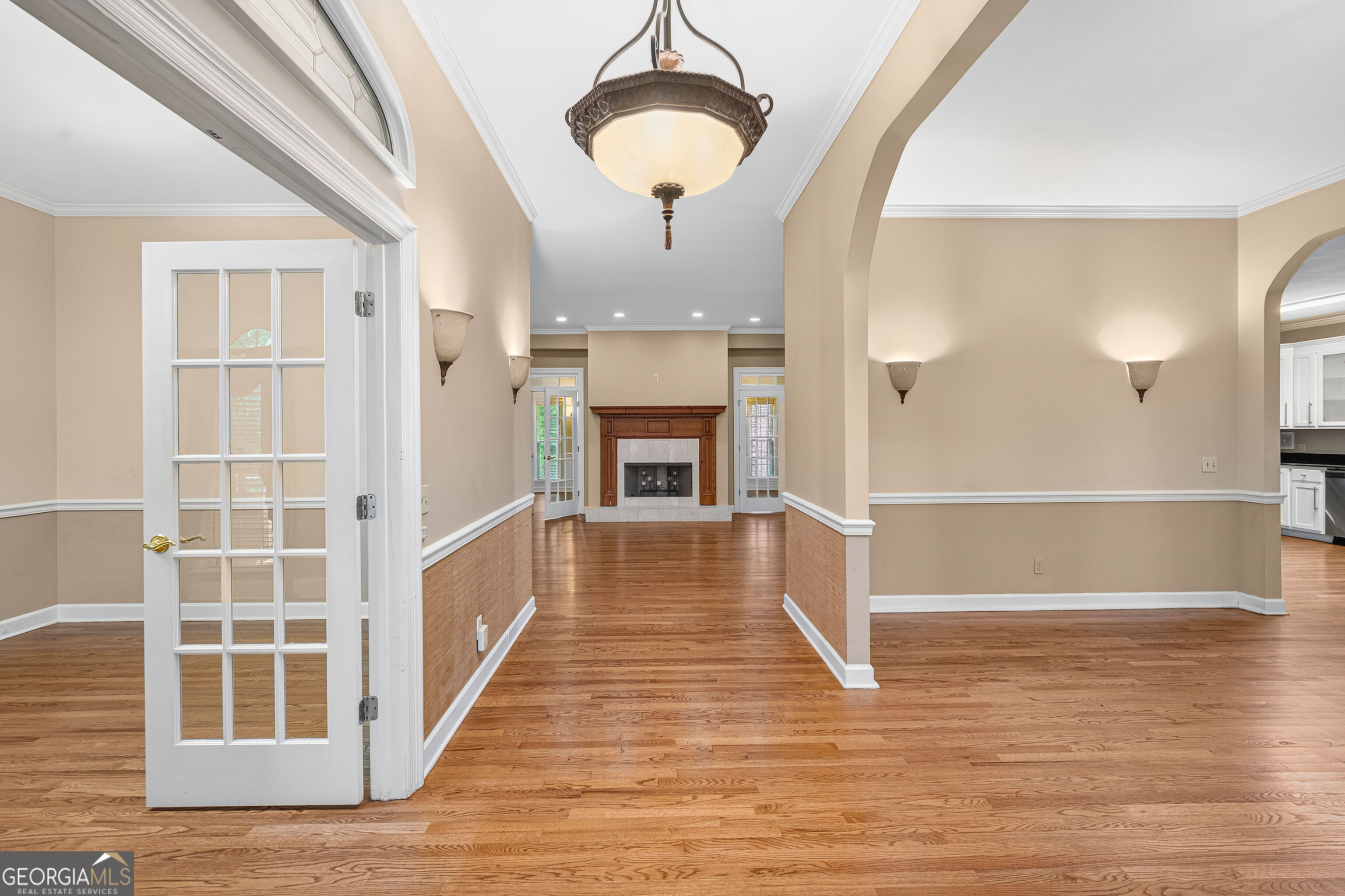 421 Creekside Drive