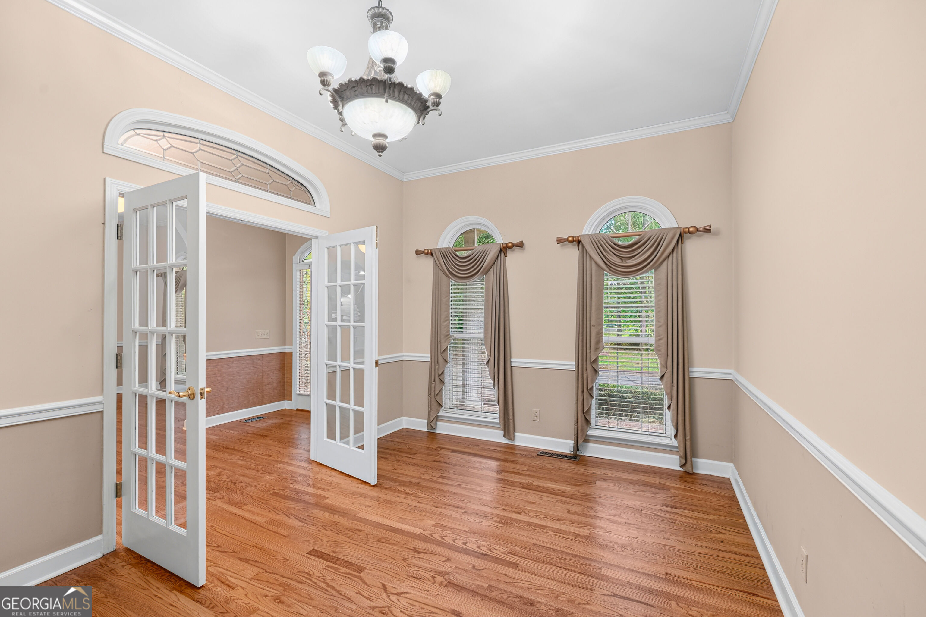 421 Creekside Drive