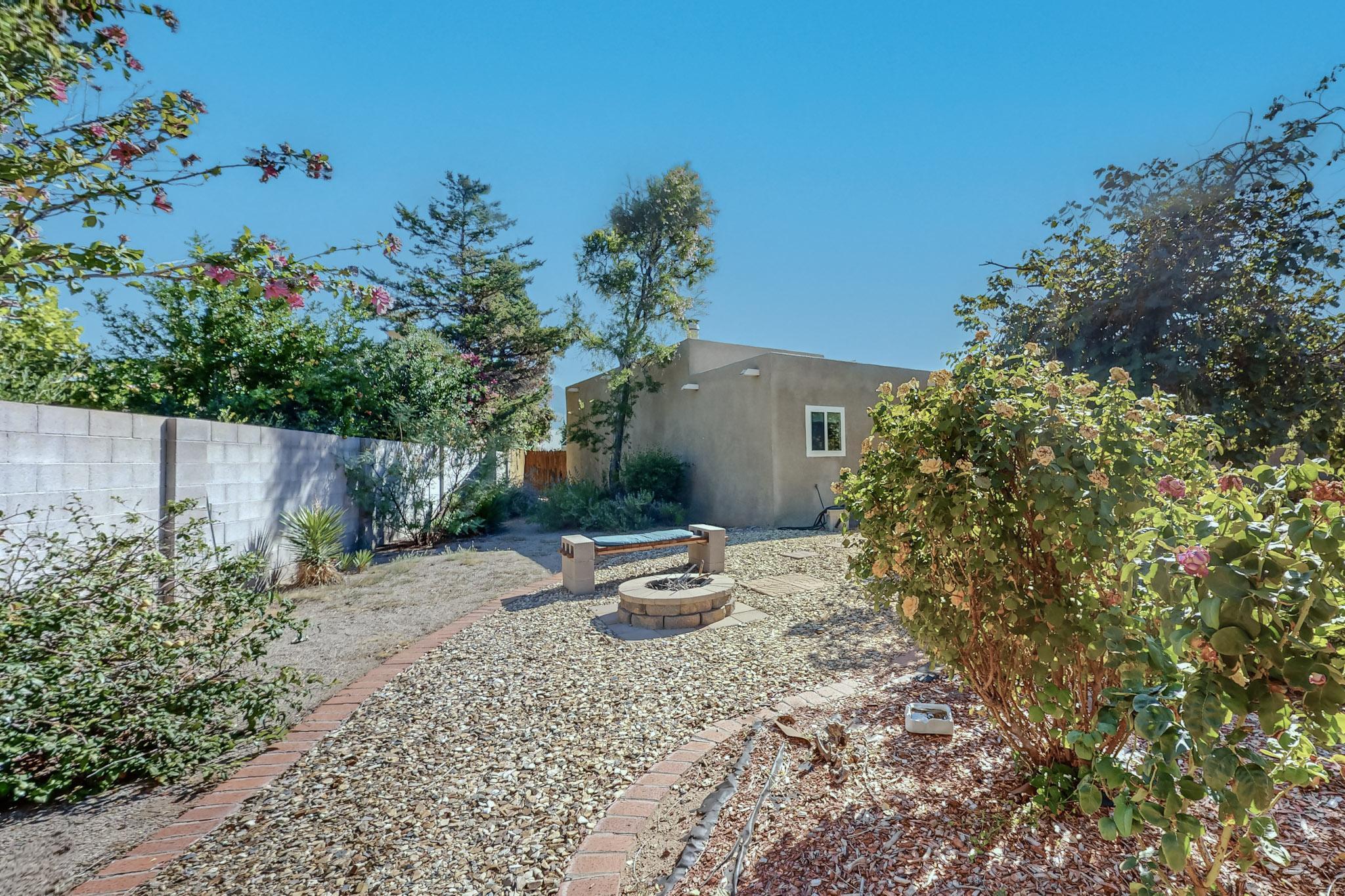 9508 Sierra Vista Court NE