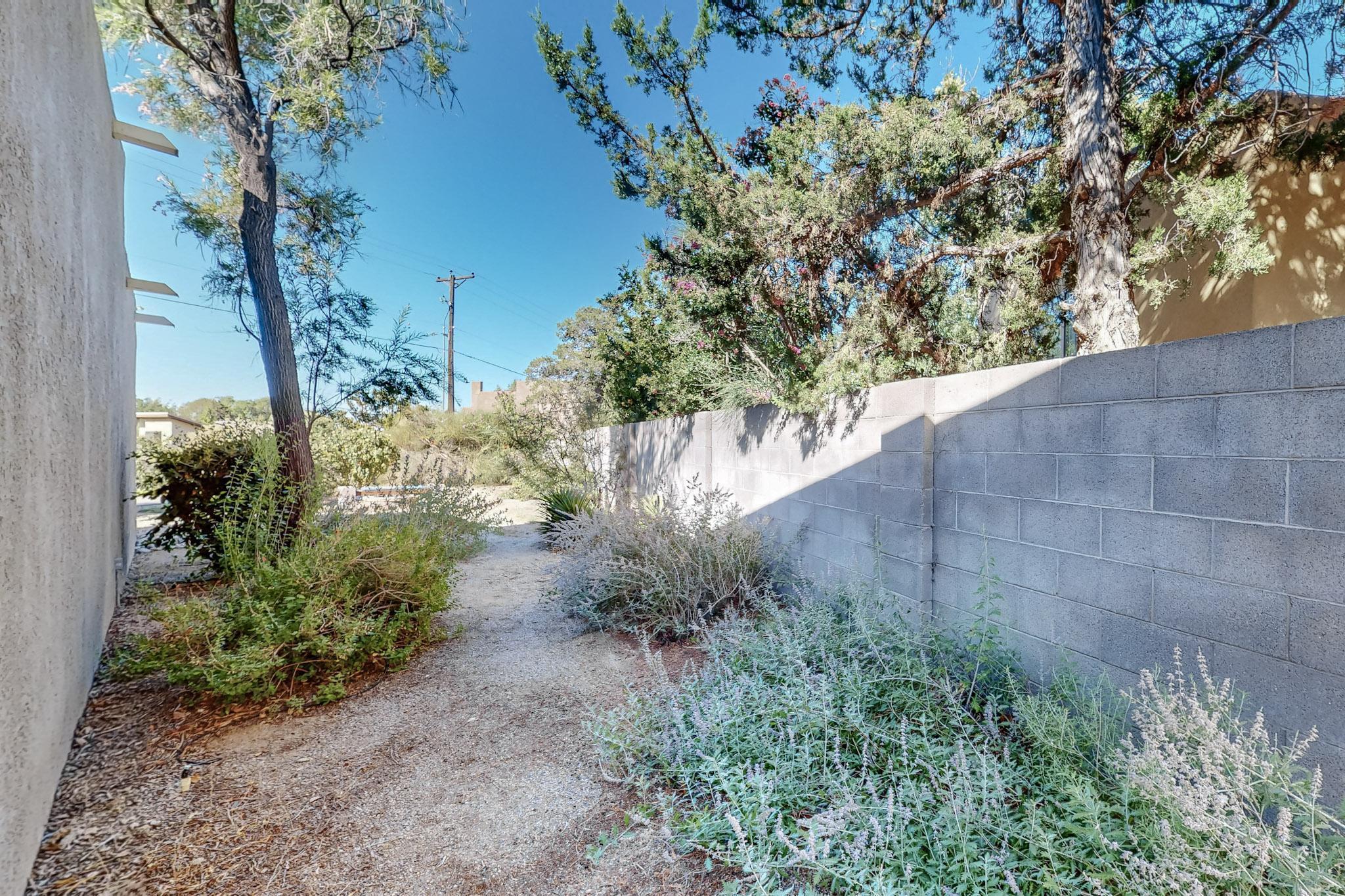 9508 Sierra Vista Court NE