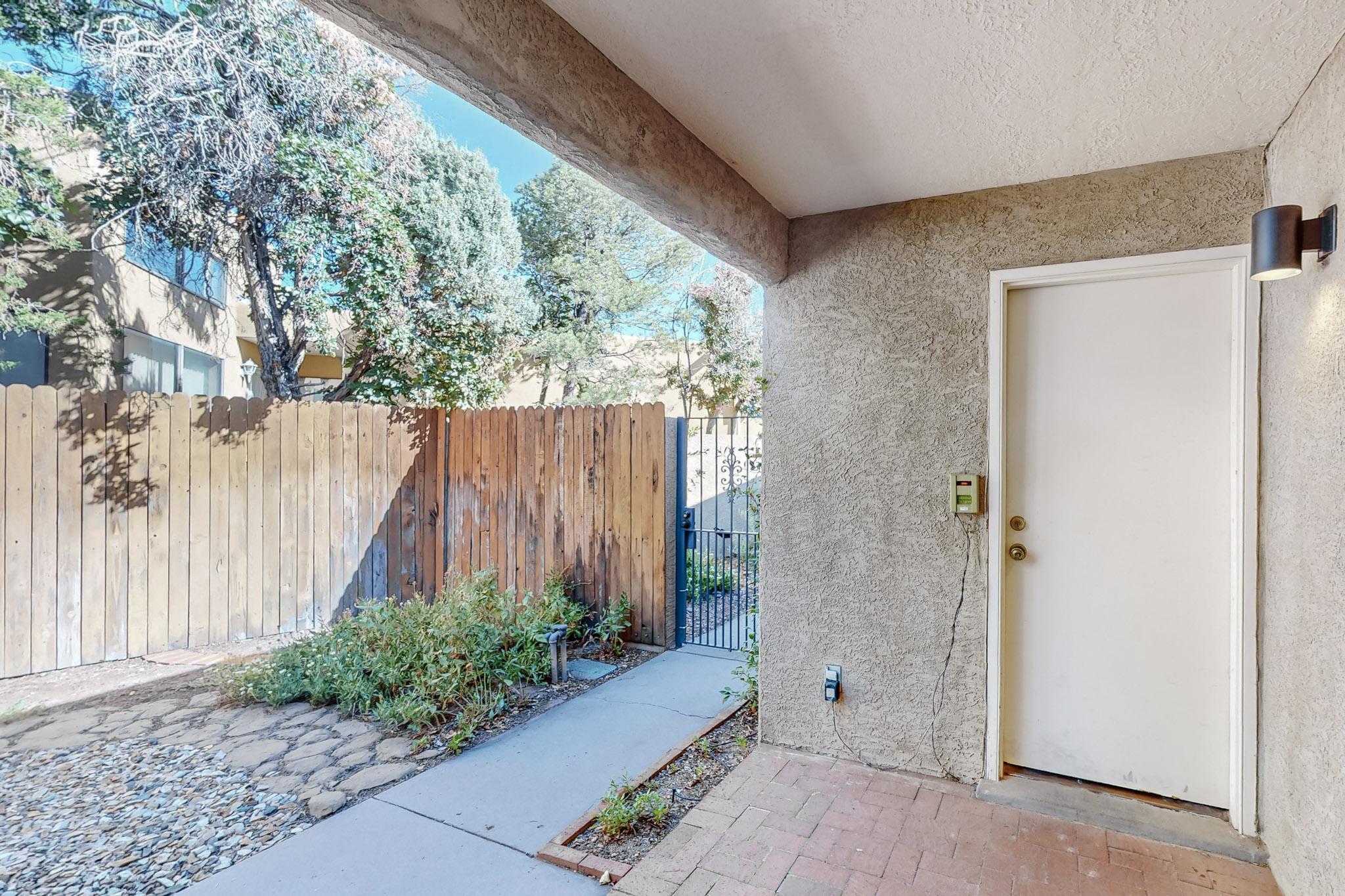 9508 Sierra Vista Court NE