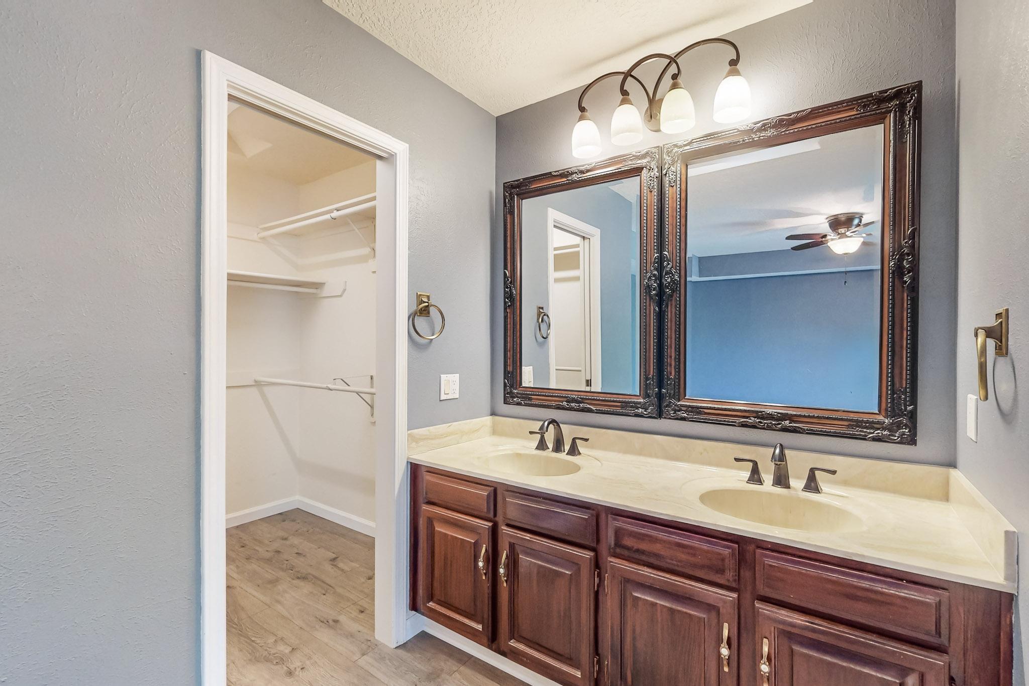 9508 Sierra Vista Court NE
