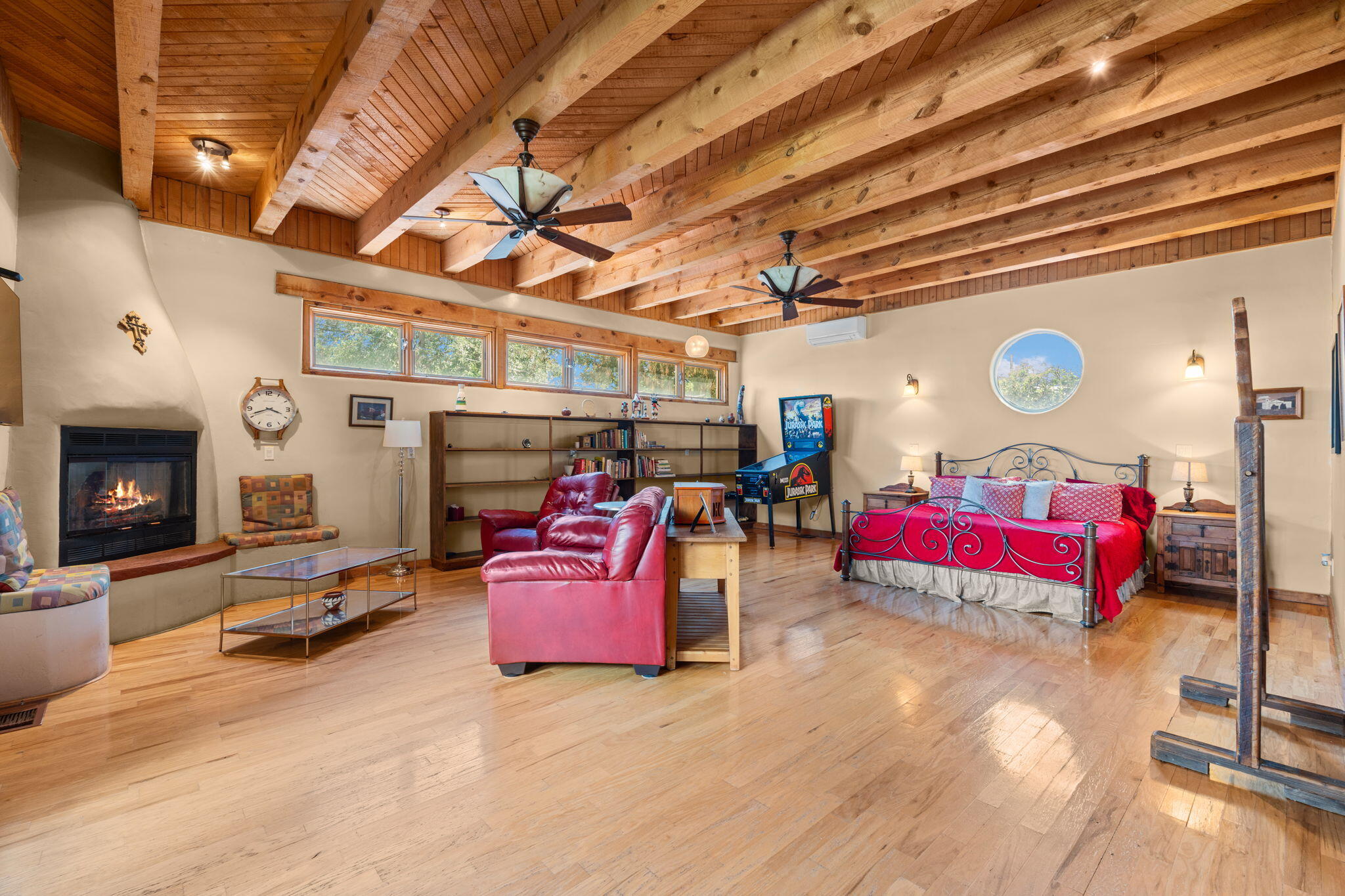 704 TYLER Road NW
