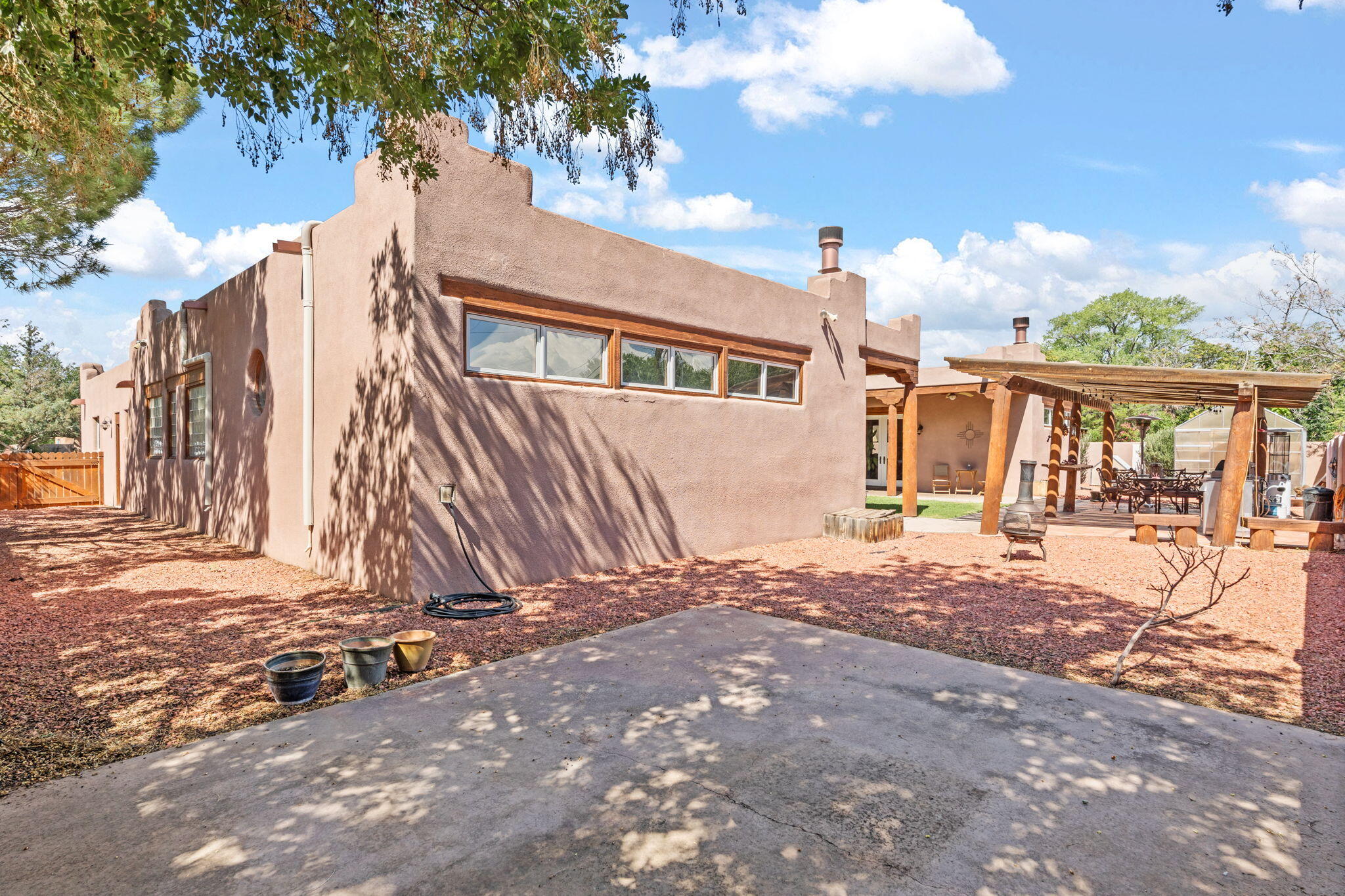 704 TYLER Road NW