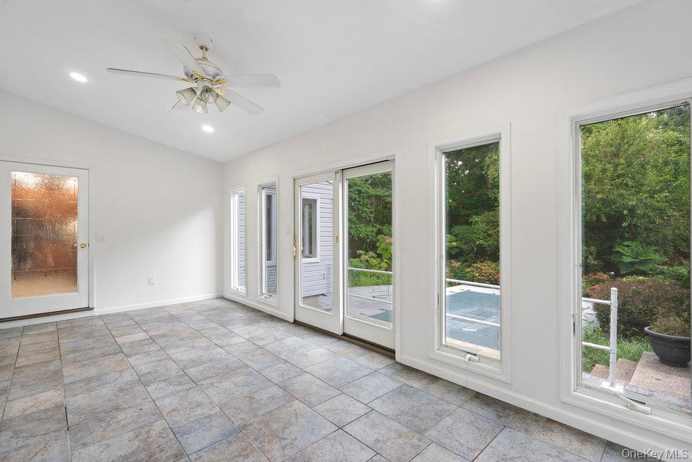 83 Shore Road
