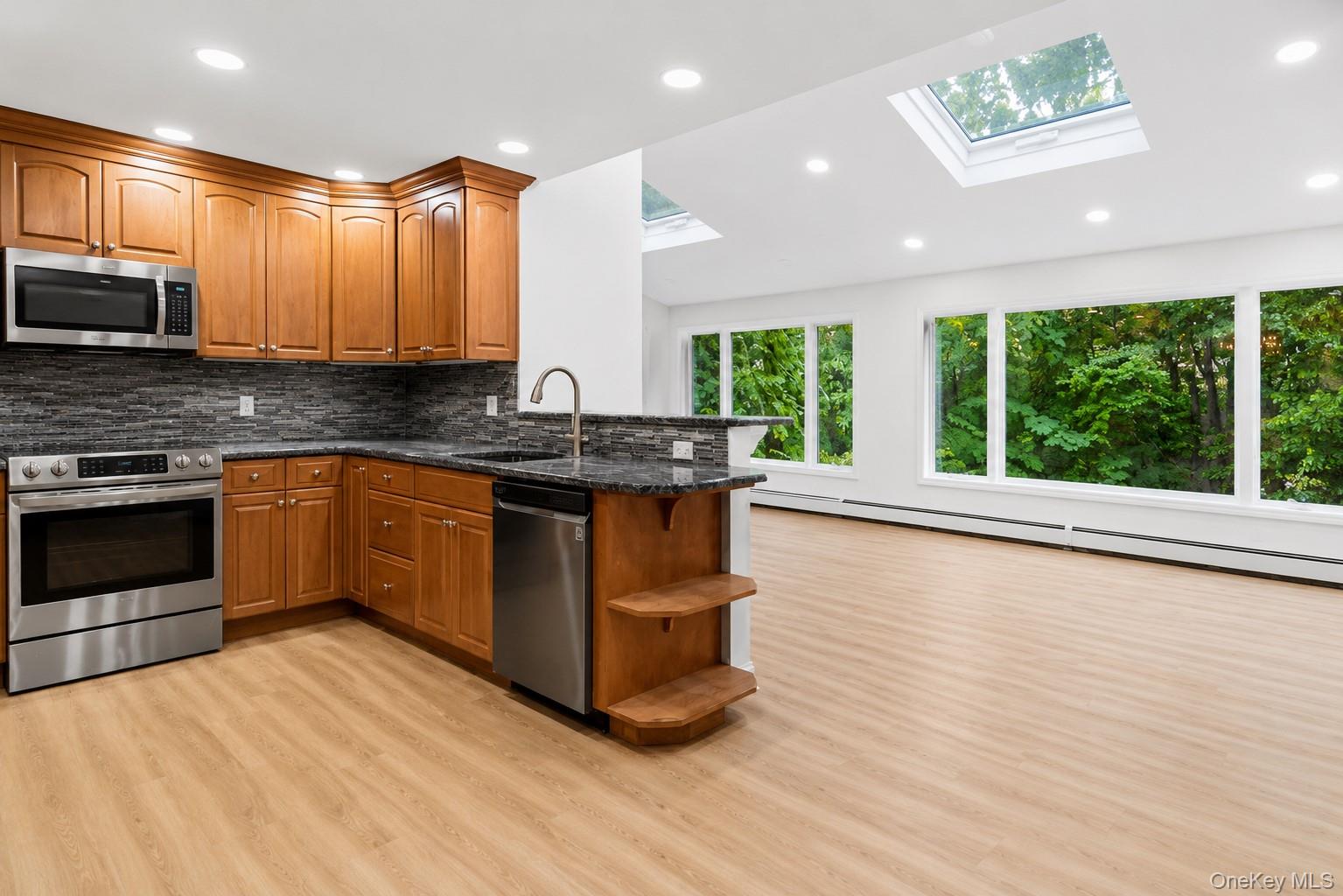 83 Shore Road