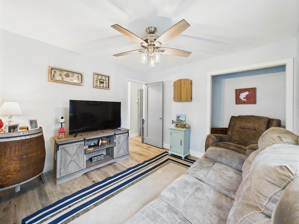 127 Connetquot Road