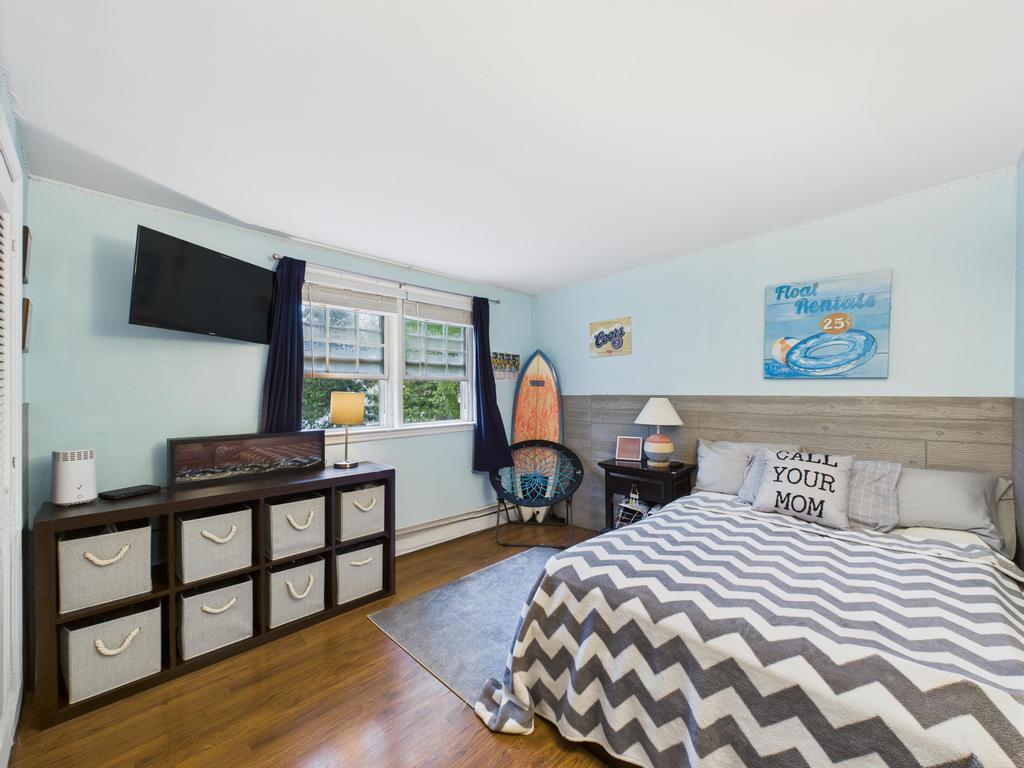 127 Connetquot Road