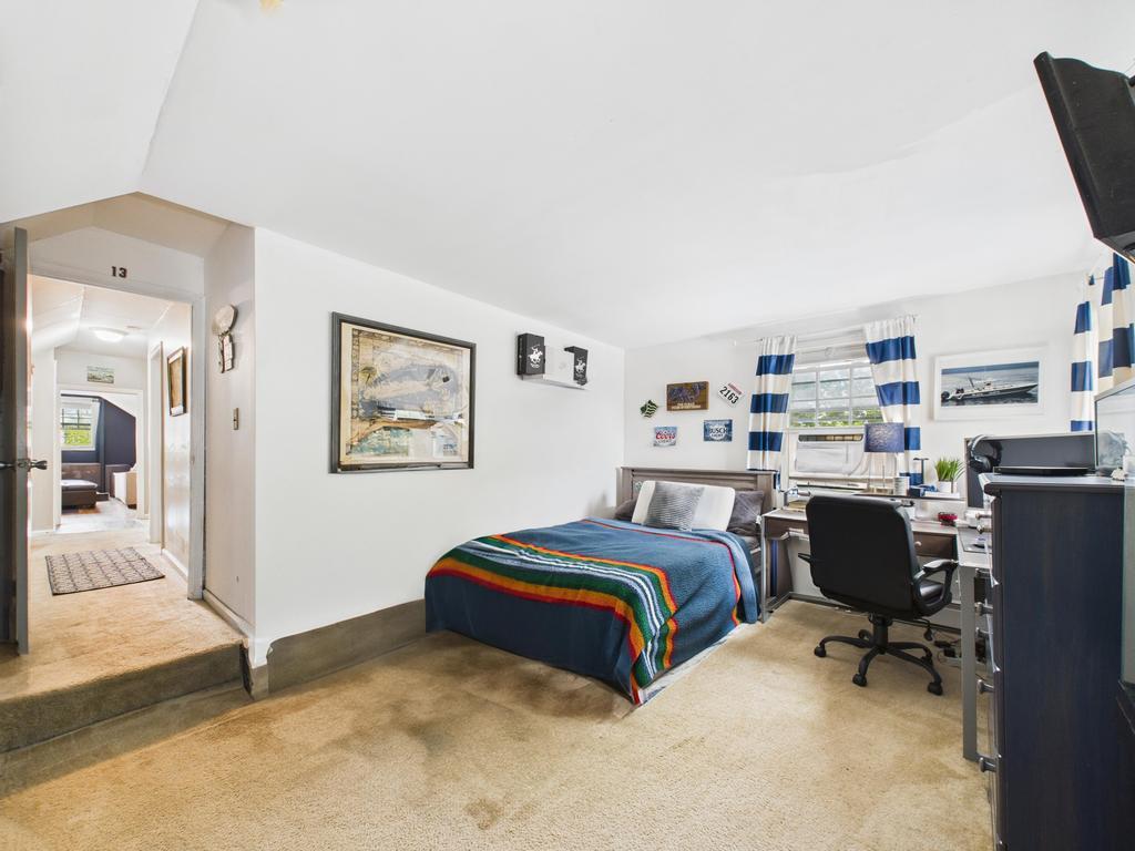 127 Connetquot Road