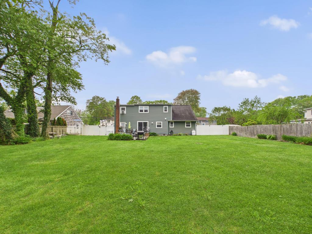 127 Connetquot Road