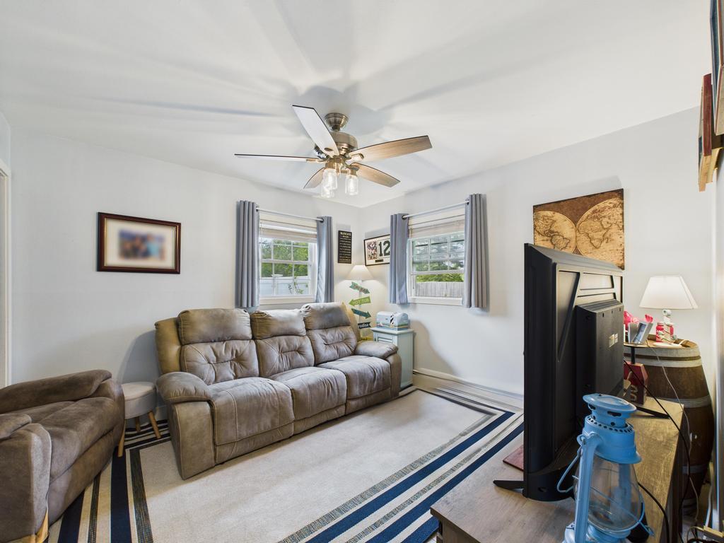 127 Connetquot Road