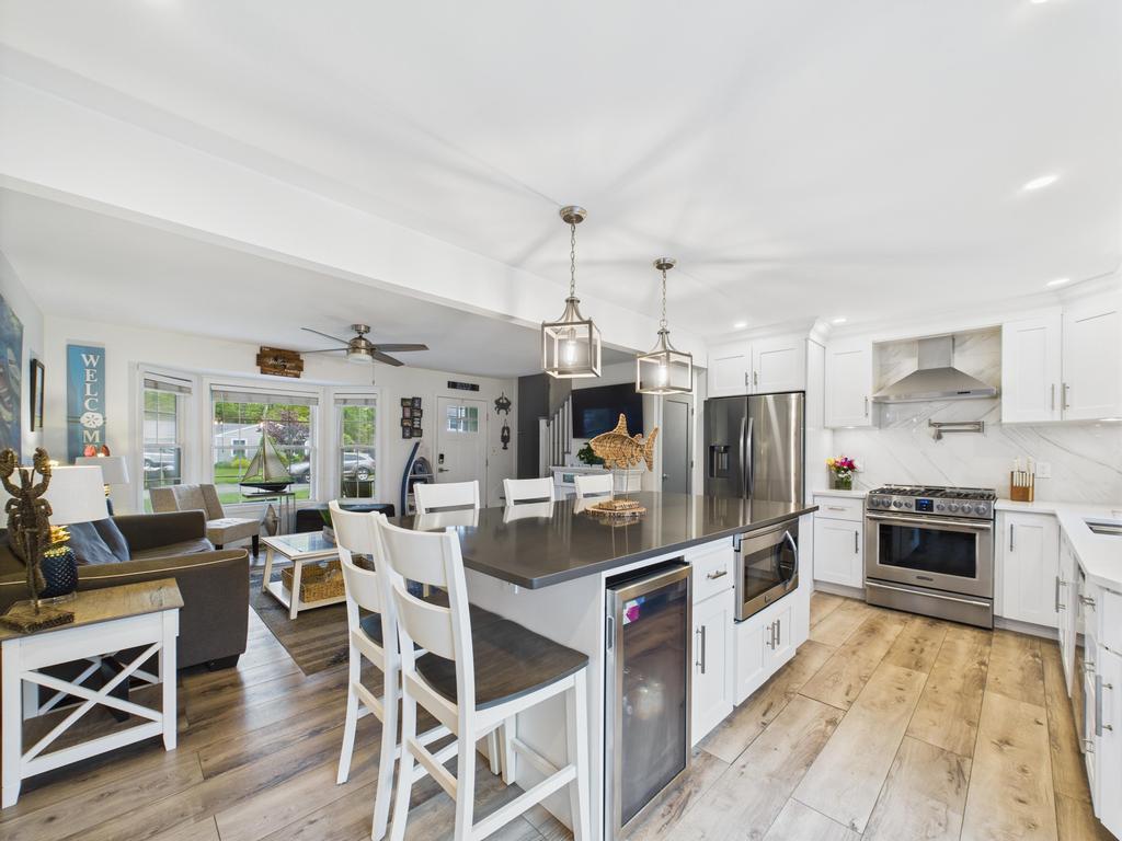 127 Connetquot Road