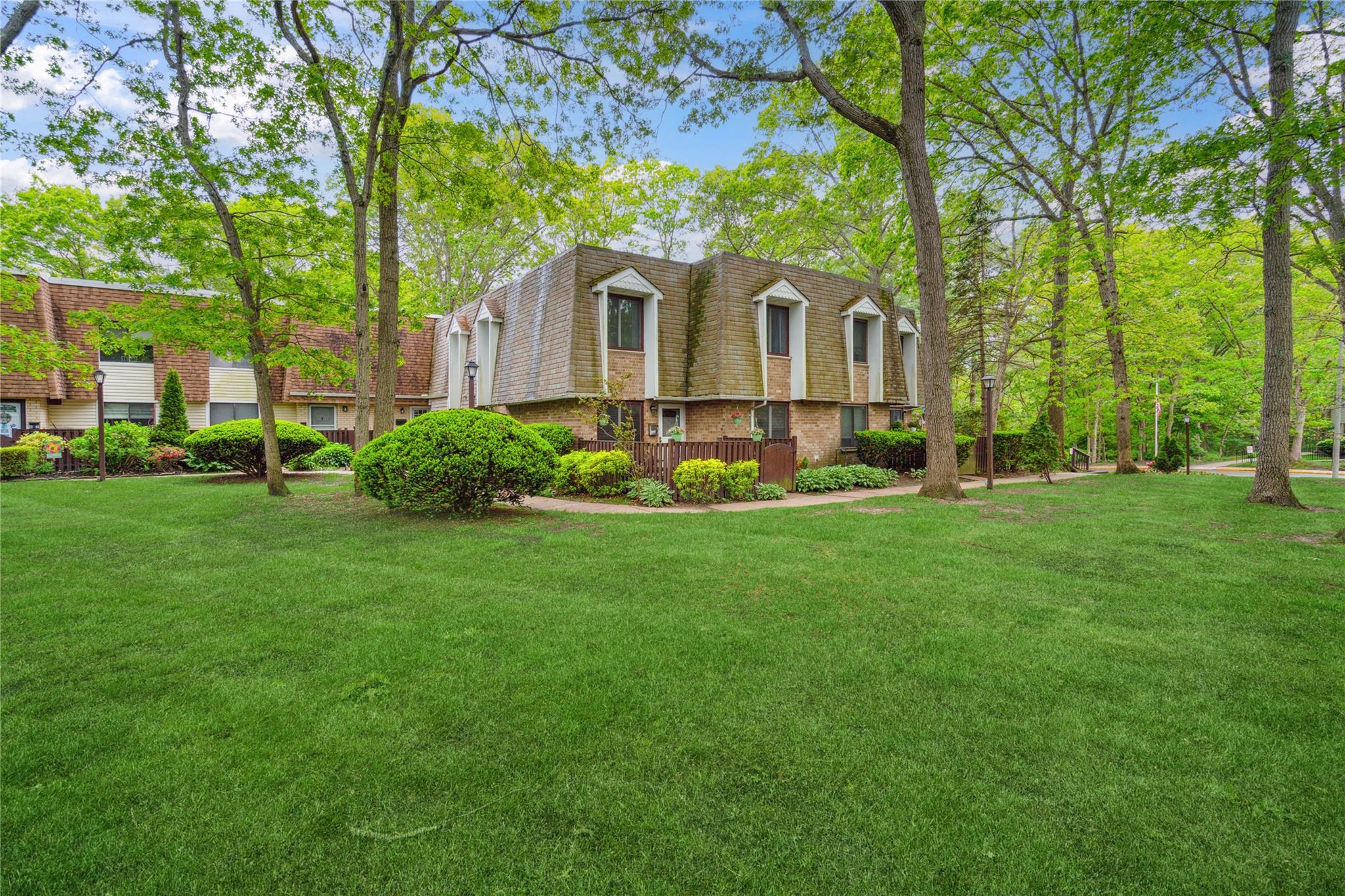 65 Sagamore Hills Drive