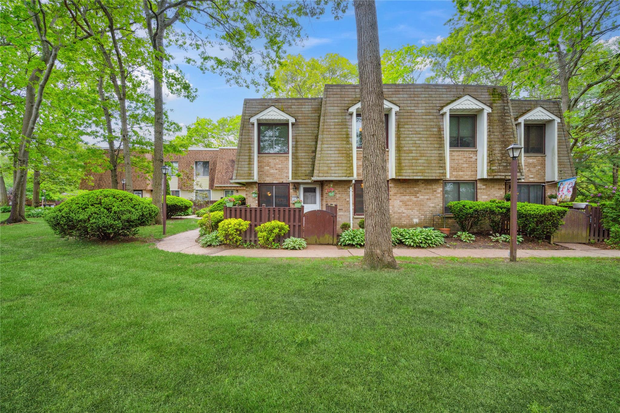 65 Sagamore Hills Drive