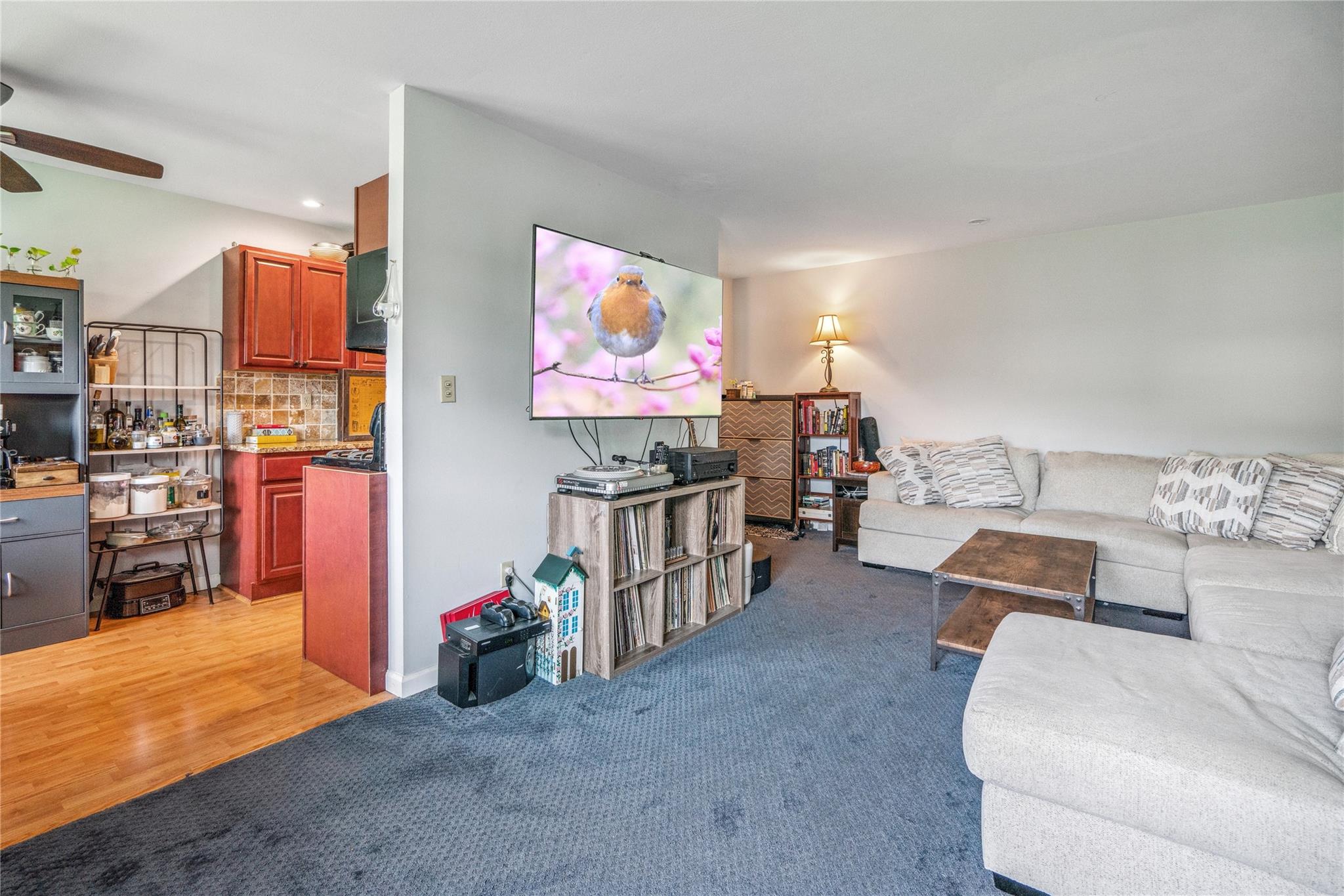 460 Old Town Road Unit: 5N