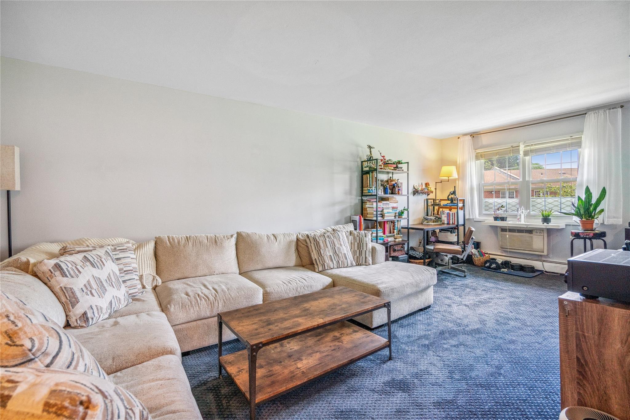 460 Old Town Road Unit: 5N