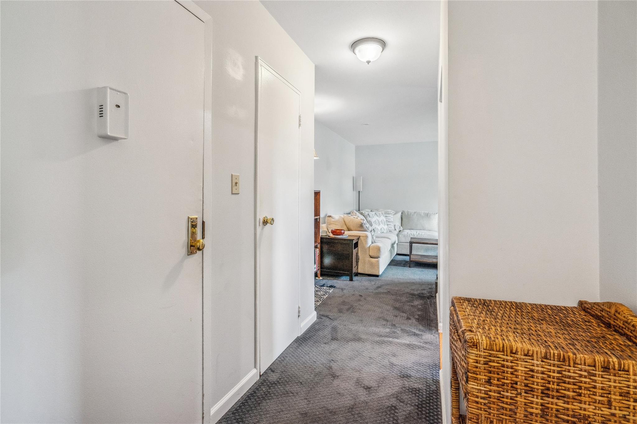 460 Old Town Road Unit: 5N
