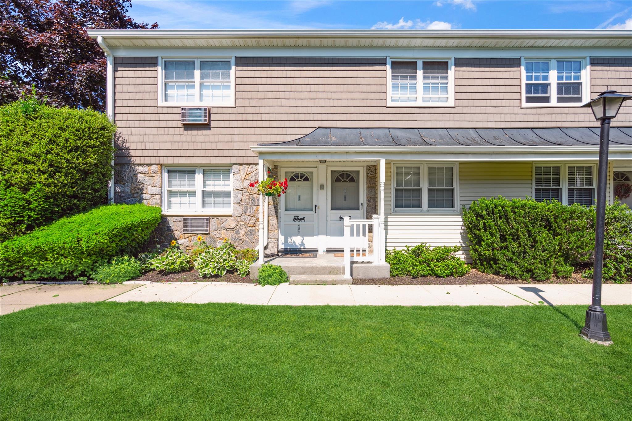 4428 Wilshire Lane Unit: J28
